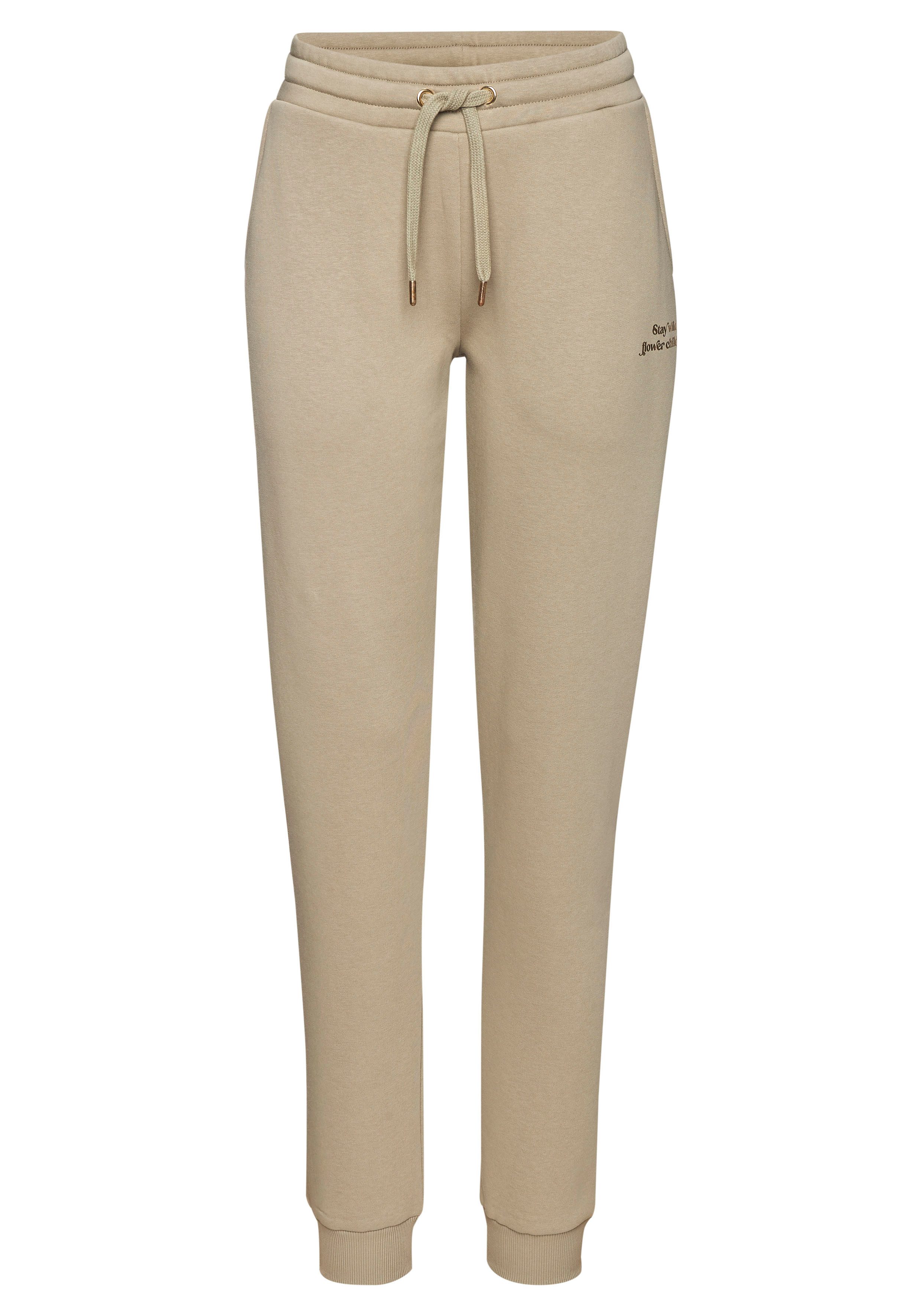 LASCANA Sweathose mit glänzenden Foliendruck, Loungewear