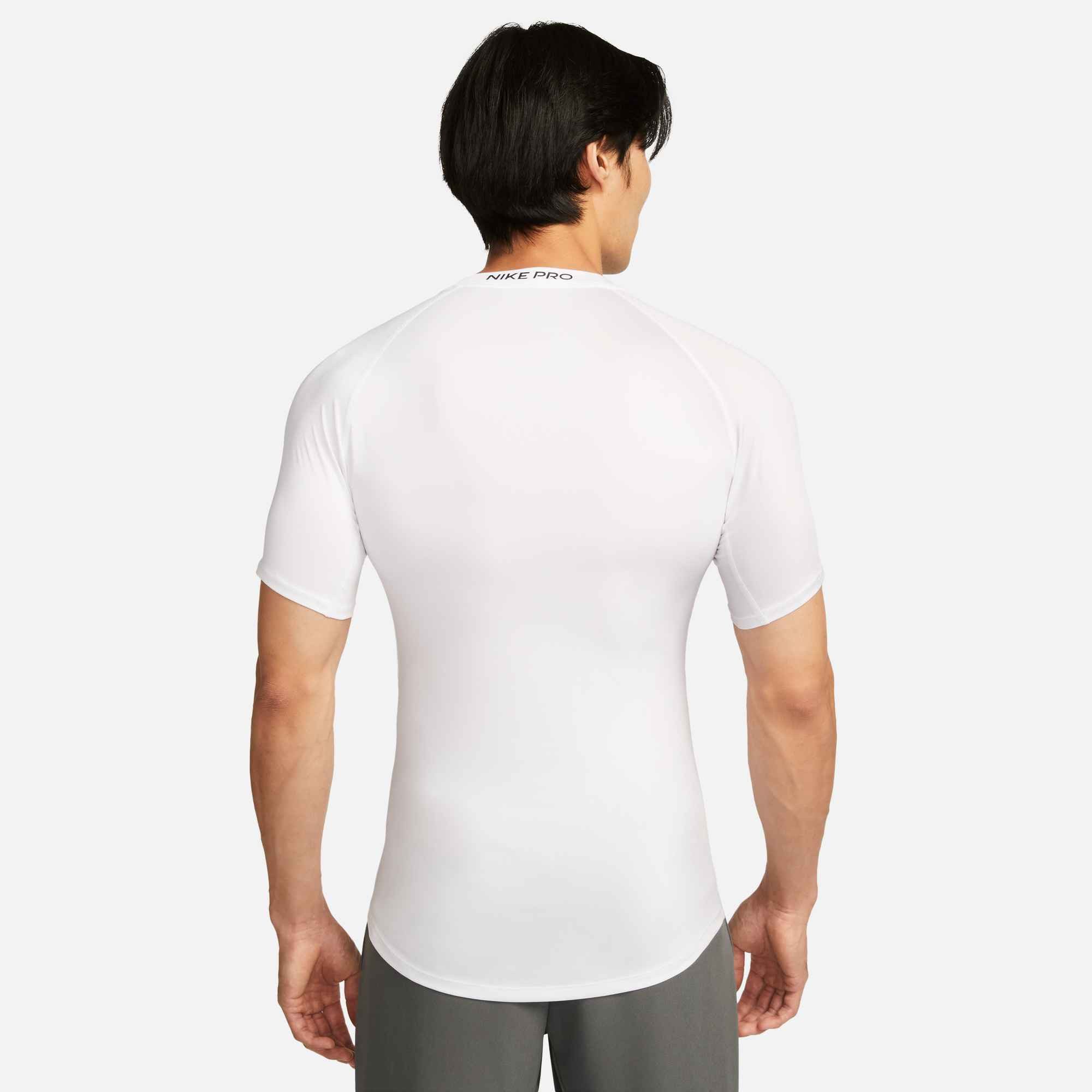 Nike Trainingsshirt M NP DF TIGHT TOP SS eng anliegender Schnitt, atmungsak günstig online kaufen