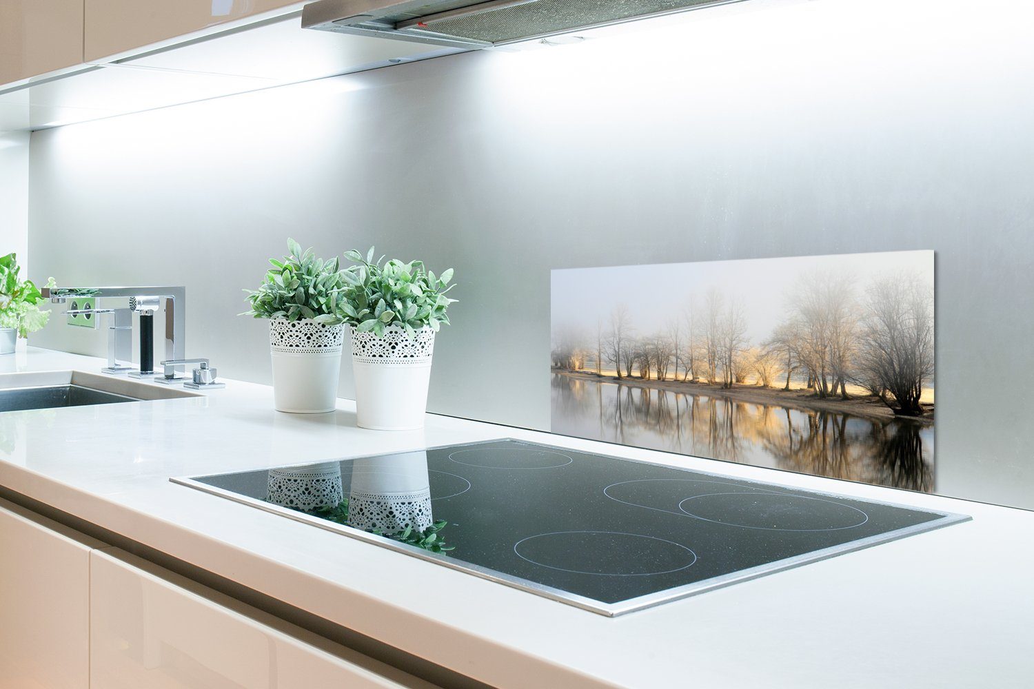(1-tlg), 60x30 - Landschaft, Wasser Küchenrückwand für MuchoWow Küchen - Fett gegen Wandschutz, Bäume cm, Natur und - Schmutzflecken