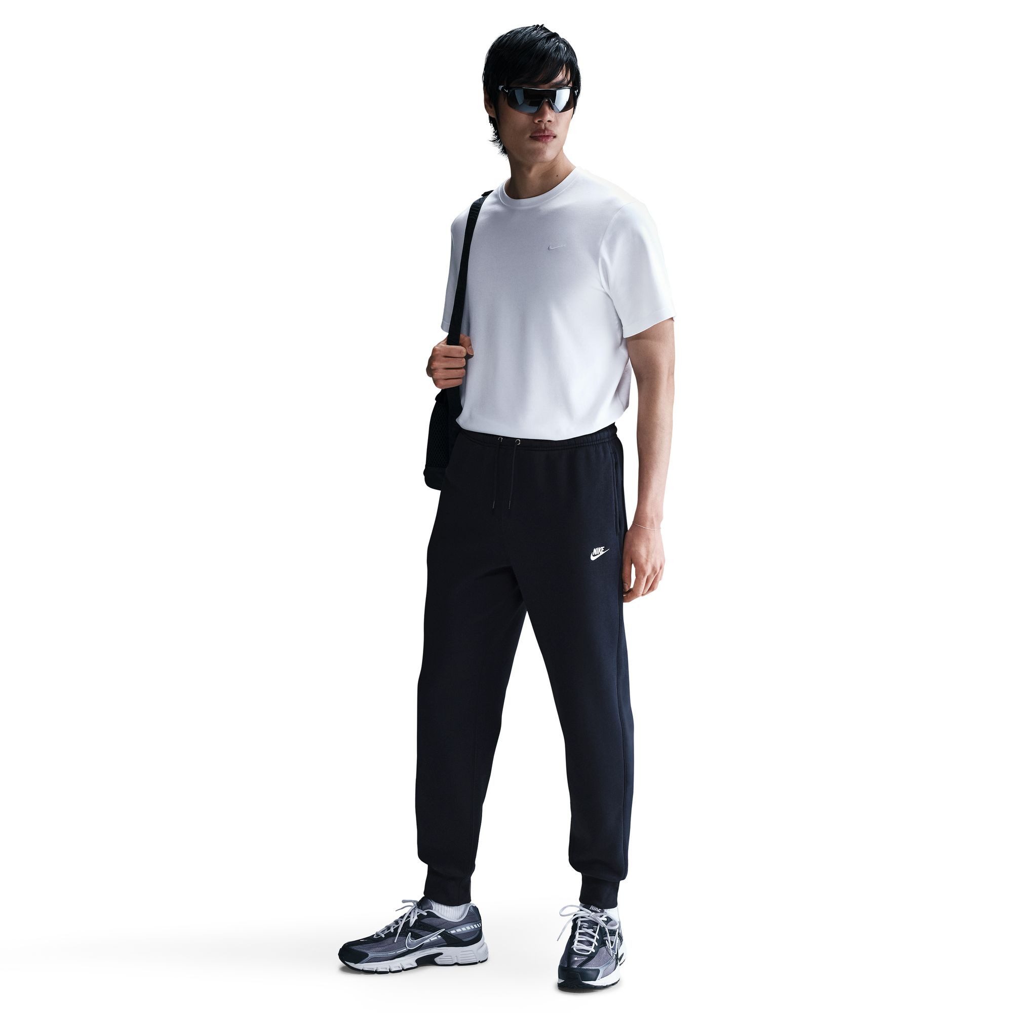 Nike Sportswear Trainingshose Nike Herren Trainingshose Club FN3787, Ansicht 1