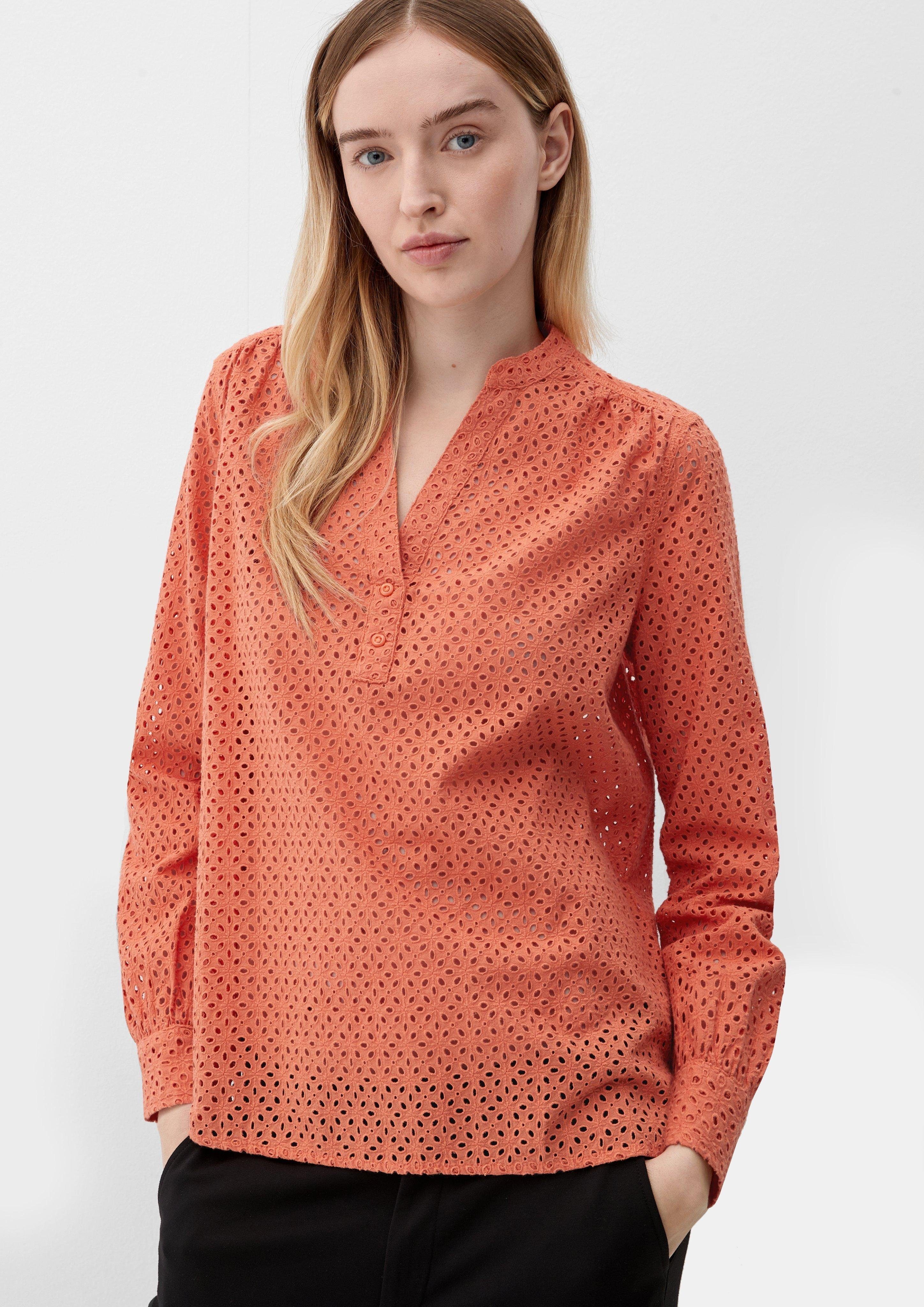 s.Oliver Langarmbluse Bluse mit Lochstickerei Lochstickerei, Zierknopf papaya