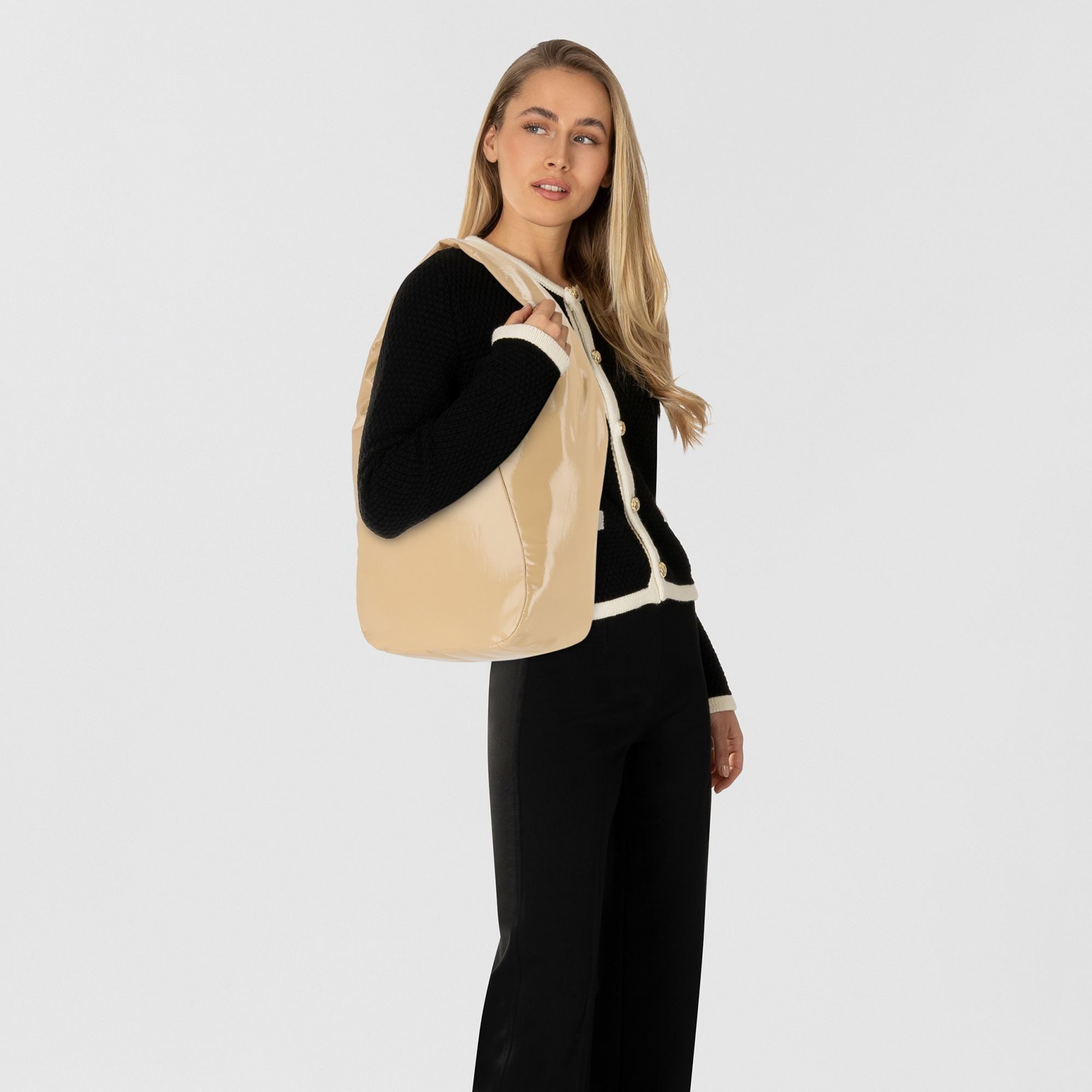 Liebeskind Berlin Schultertasche Farrah, Polyurethan günstig online kaufen