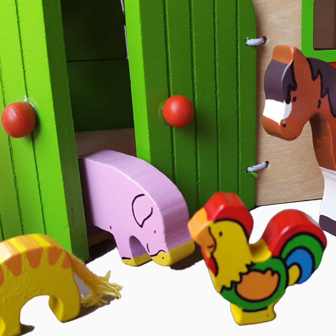 goki Spielhaus Mein Großer Bauernhof, vielseitiges und stabiles Bauernhof-Spielset