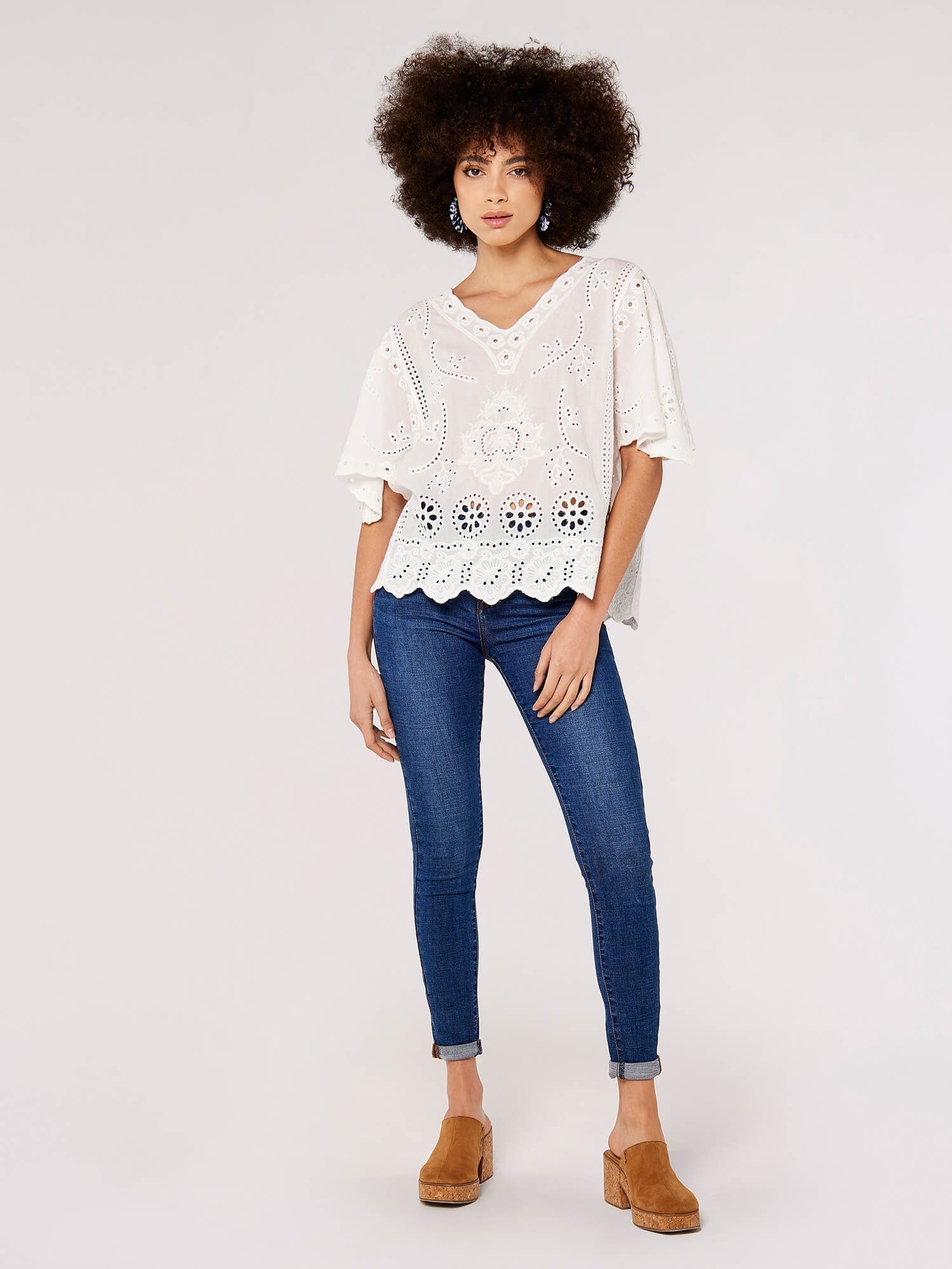 Apricot Shirtbluse Spitzentop mit Stickereien – Bild 2 von 4