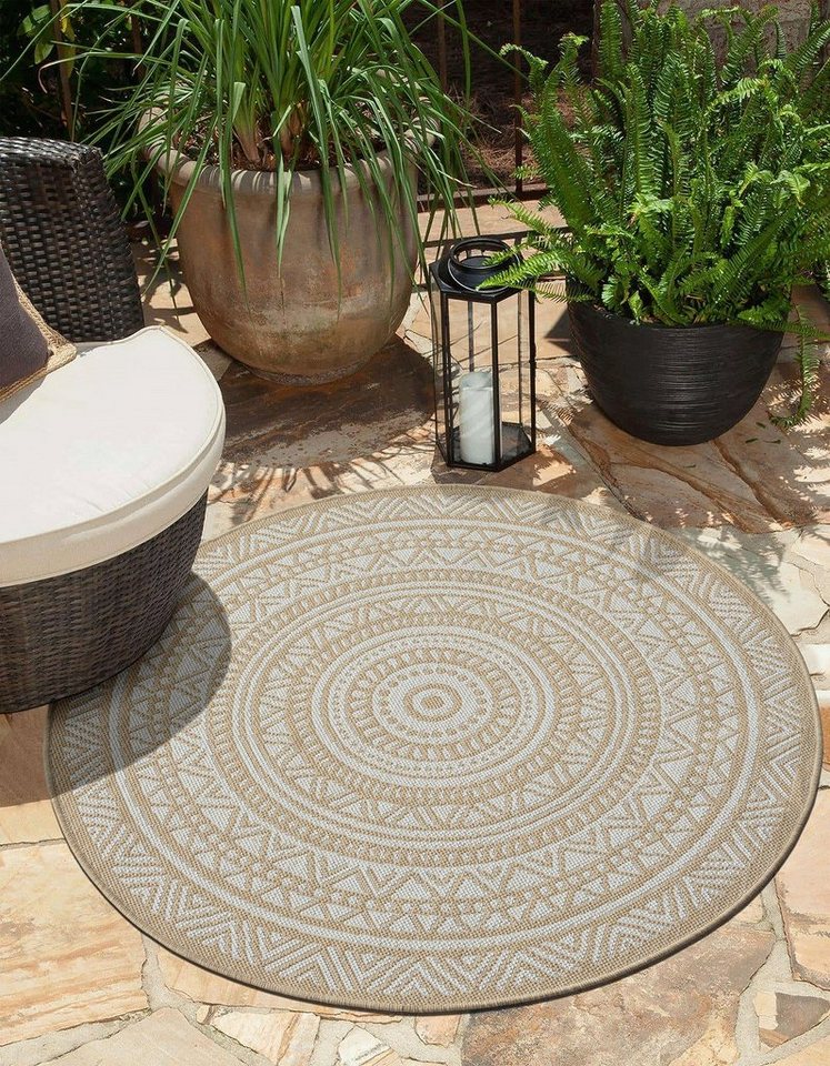 Teppich Mistra - robuster Outdoor Teppich, modern, Wetterfest &  UV-beständig, für Balkon, Terrasse und Wintergarten aber auch für die Küche  geeignet, flachgewebt, Mandala, Beige, 120 x 120 cm Rund, the carpet, Rund