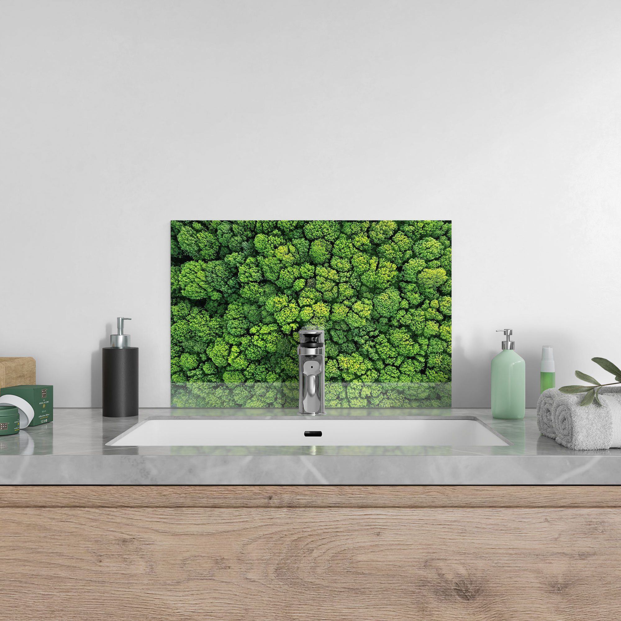 Spritzschutz Badrückwand von 'Baumkronen Küchenrückwand Glas DEQORI oben', Herdblende