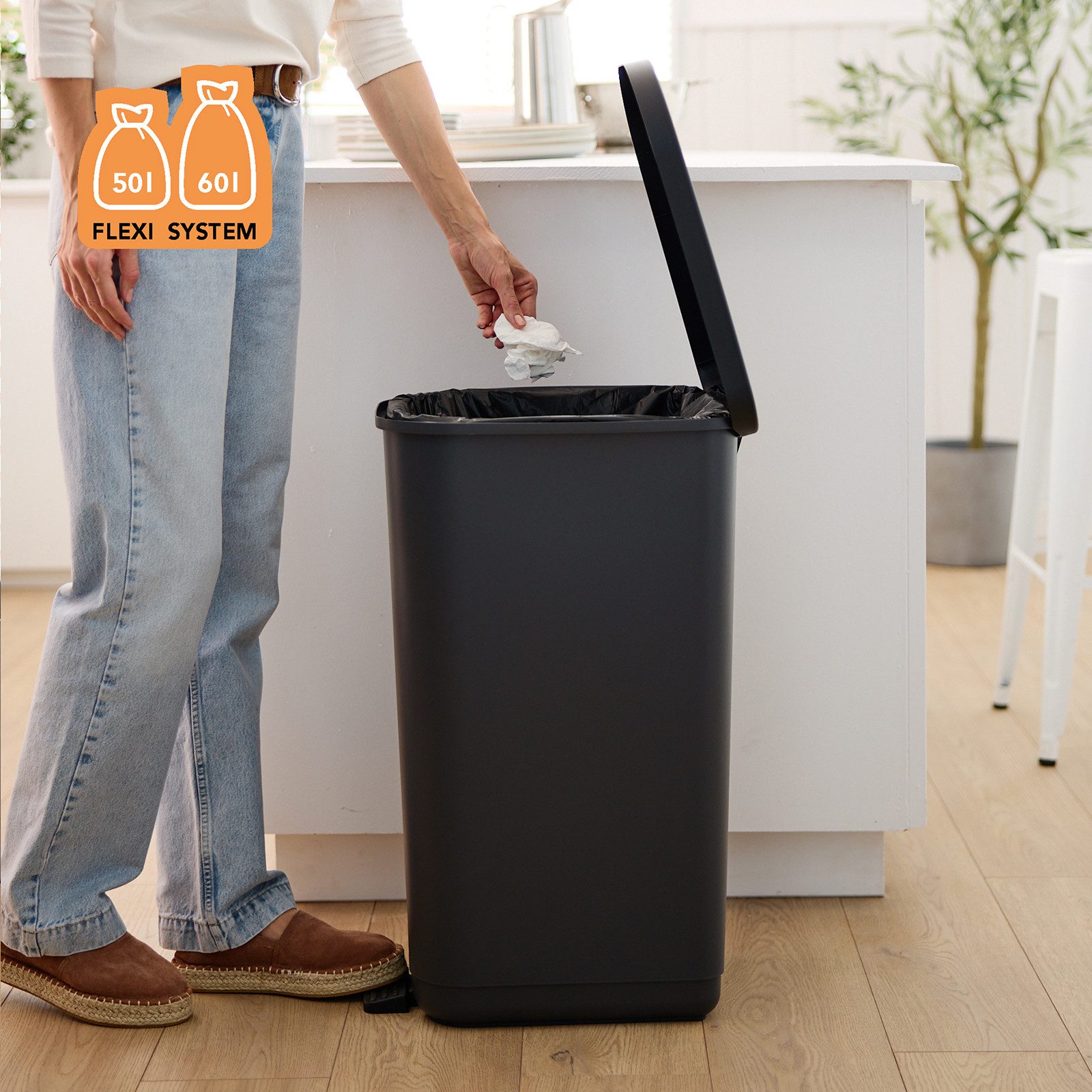 ROTHO Mülleimer Abfalleimer 60 L ORBE gross - Treteimer - mit Fußpedal und Deckel, perfekt als Gelber Sack Mülleimer