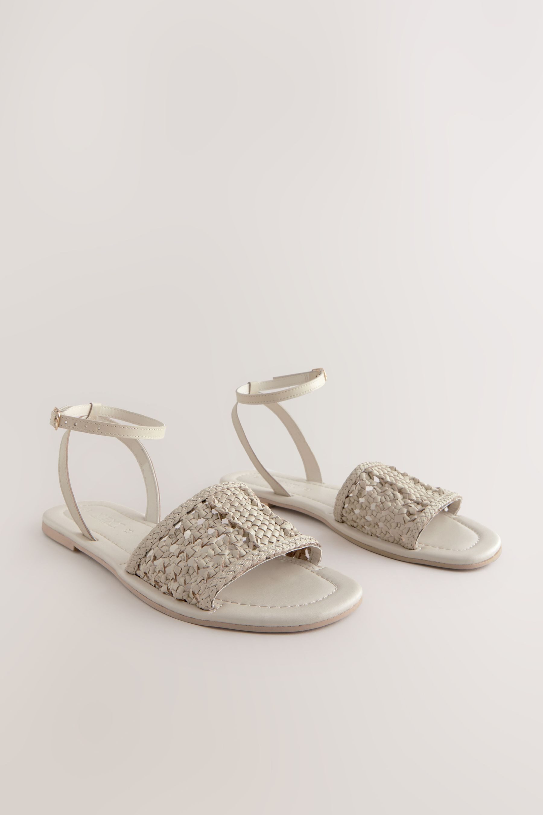 Next Forever Comfort® Flache Sandalen in Flechtoptik Sandale (1-tlg)