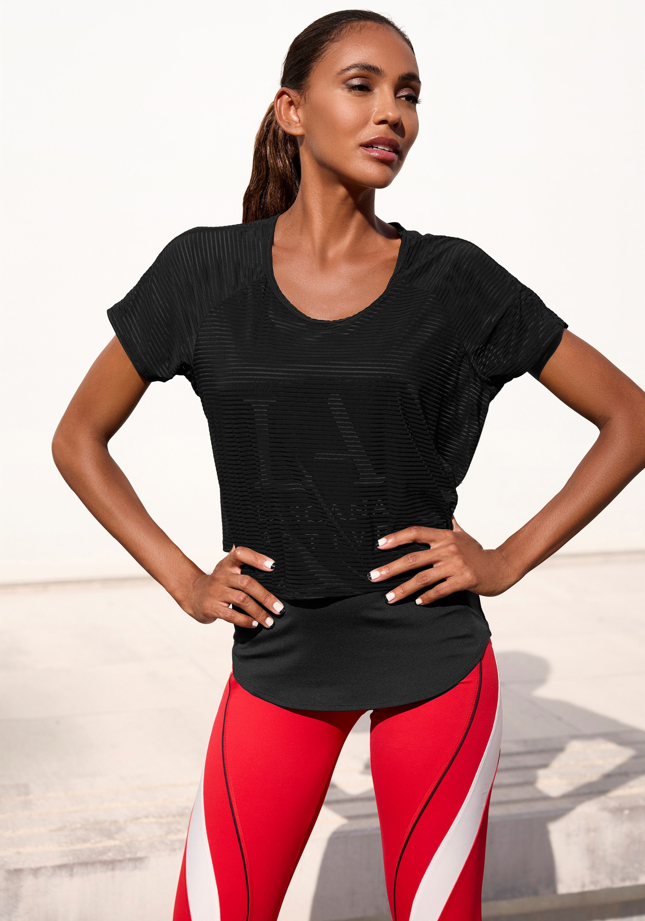 LASCANA ACTIVE Funktionsshirt 2 in 1 T-Shirt im Layer-Design