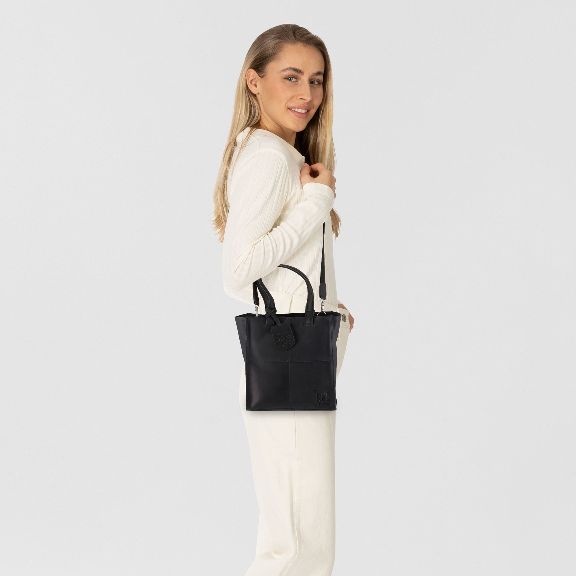 Burkely Schultertasche Rogue Robyn, Leder