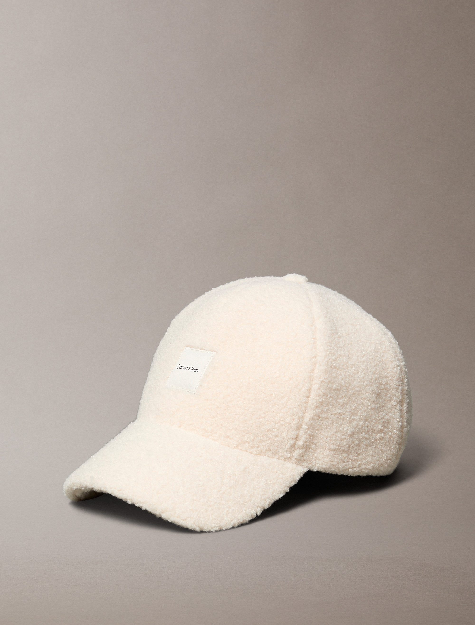 Calvin Klein Baseball Cap BOUCLE w PATCH CAP Mit festem Schirm
