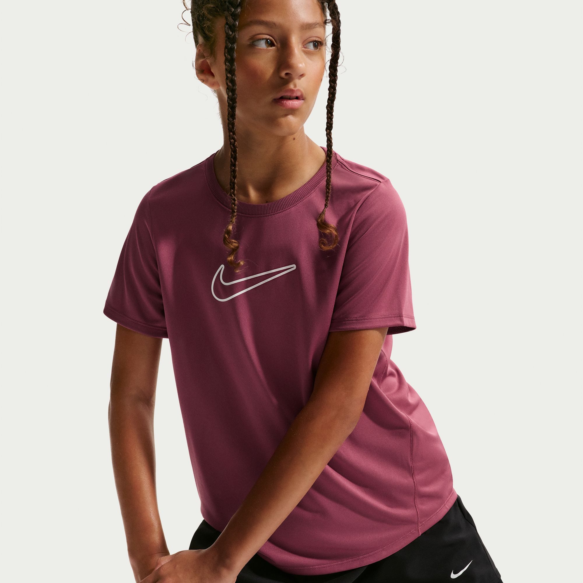 Nike Tanktop Nike One Fitted Big Kids' (Girls) Dri-FIT Short-Sleeve Top für Jugendliche, atmungsaktives Material, schnelltrocknend