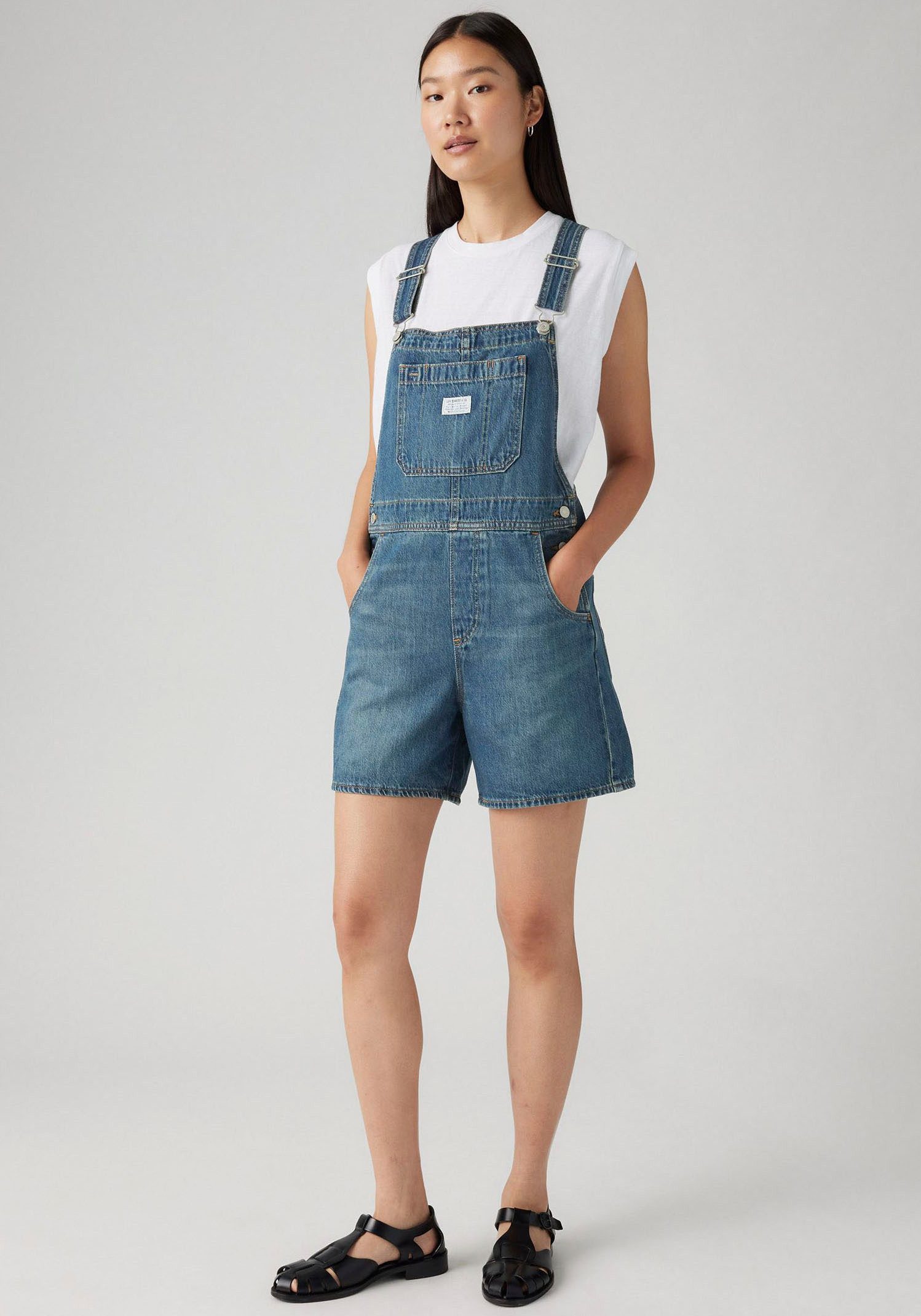 Levi's® Latzhose UTILITY SHORTALL Sommerhose im Five-Pocket Style