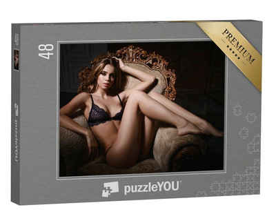 puzzleYOU Puzzle Erotische Fotografie: Frau in Dessous auf Sessel, 48 Puzzleteile, puzzleYOU-Kollektionen Erotik