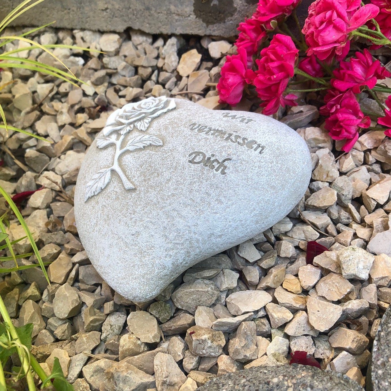 Radami Gartenfigur Grabherz Gedenkstein - Wir vermissen Dich - Grabschmuck günstig online kaufen