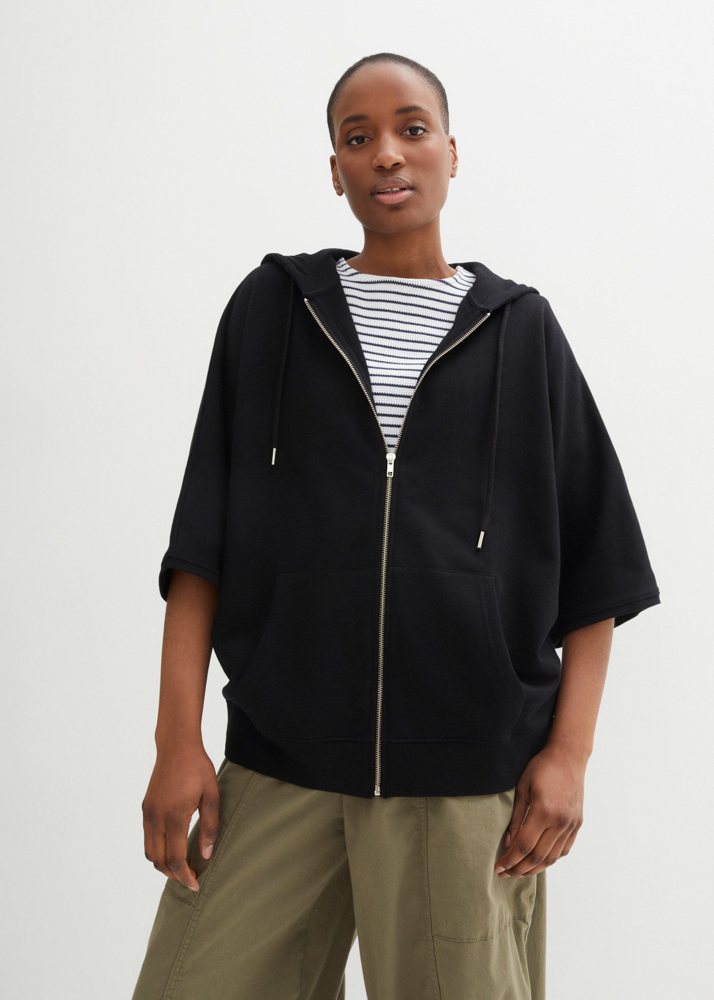 bonprix Sweatjacke Oversize-Passform, mit Kapuze, aus Baumwolle