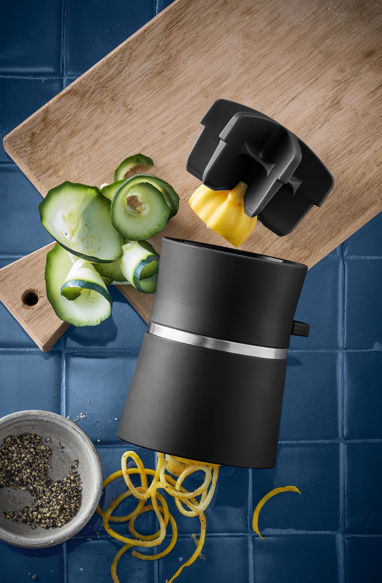 WMF Scheibenschneider Gourmet Spiralschneider, manuell, Gemüsenudeln, Zoodles Spiralschneider
