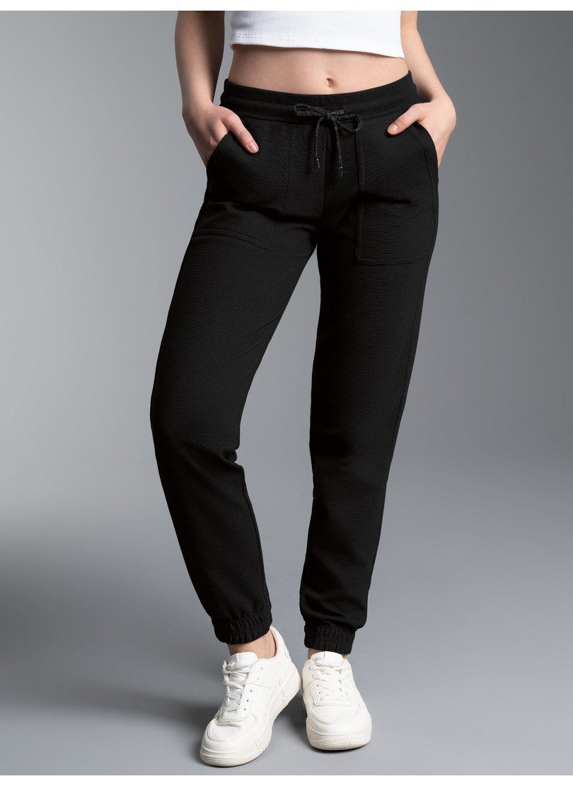 Trigema Jerseyhose TRIGEMA Bequeme Jogginghose mit großen Taschen (1-tlg)