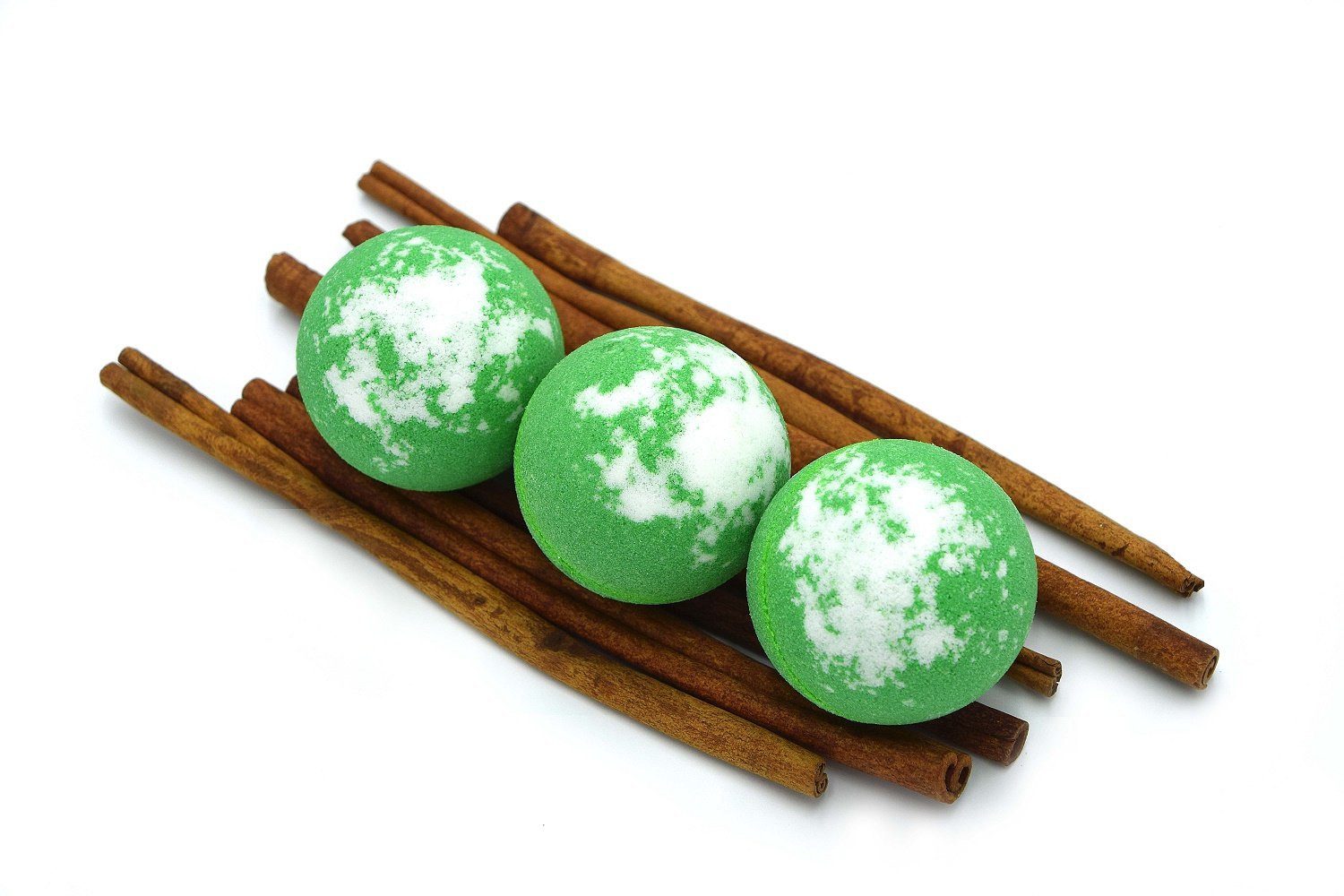 Nesbel - Spüren Sie die Reinheit? Badekugel Boss 125 g, 1-tlg., Badebombe Badezusatz Wellness Geschenk