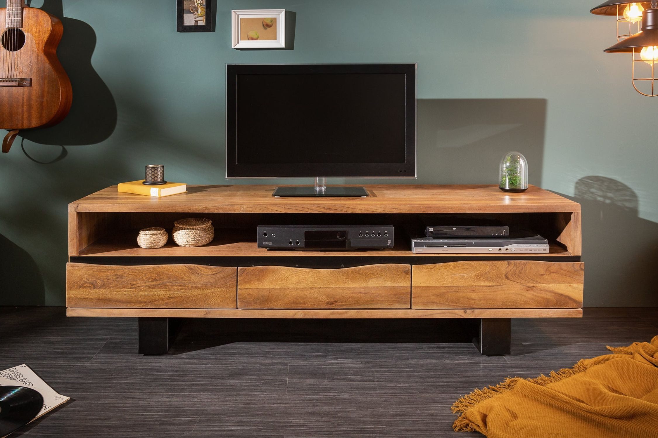 Licht-Erlebnisse TV-Board FORTU, Holz Akazie Metall 160 x 50 cm Kufengestell Baumkante