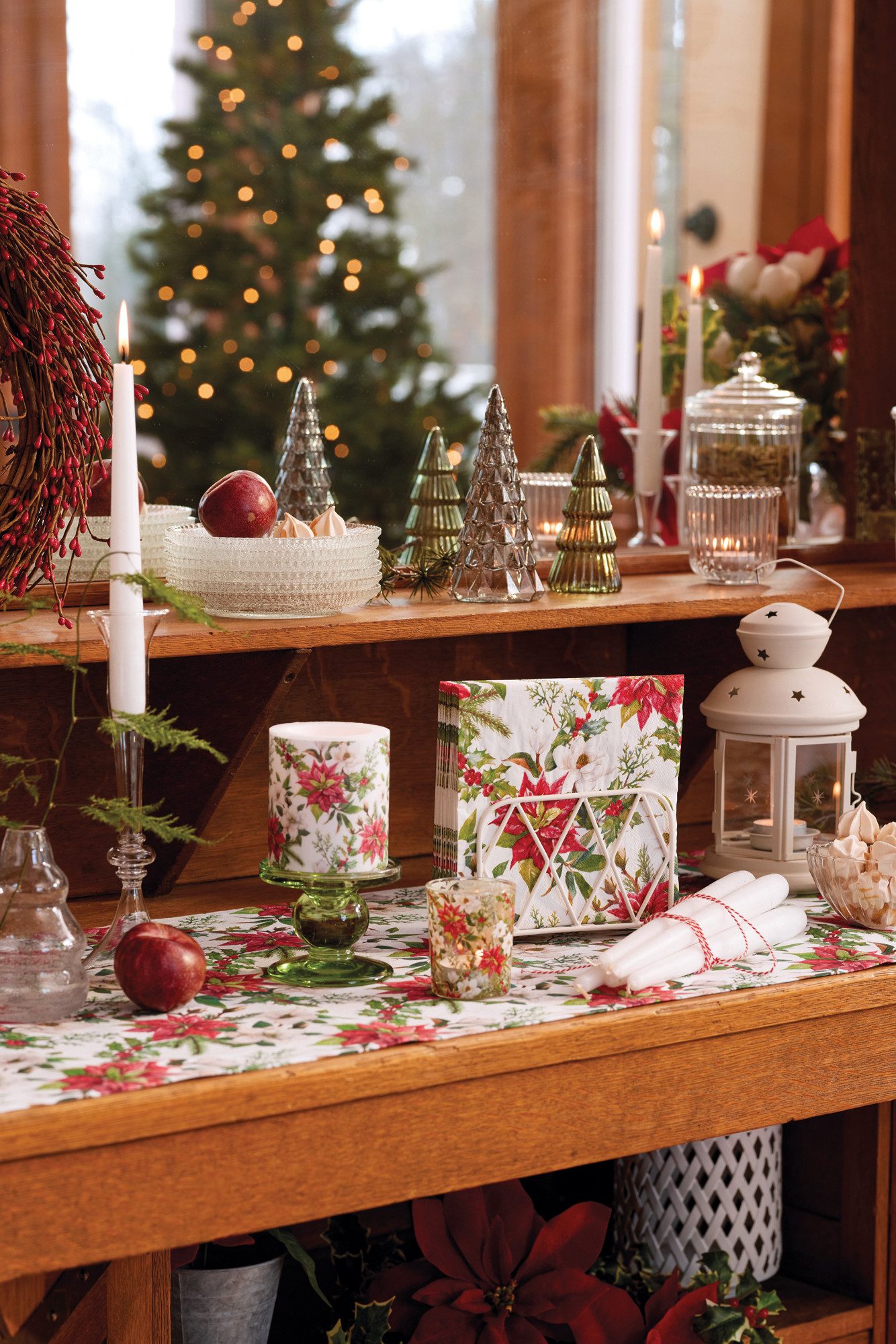 Ambiente® Tischläufer Christmas florals (1-tlg, 1-teilig), Tischläufer Tischdecke ca.40x150cm Baumwolle
