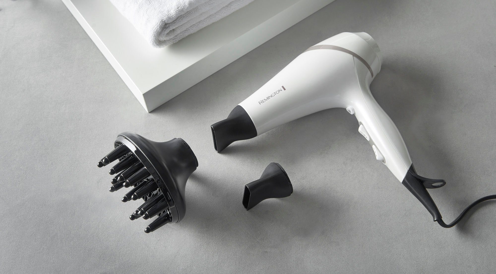 Remington Haartrockner HYDRAluxe AC890, 2300 W, 2.300 Watt, 130 km/h Luftstrom, inkl. 2 Stylingdüsen & Diffusor