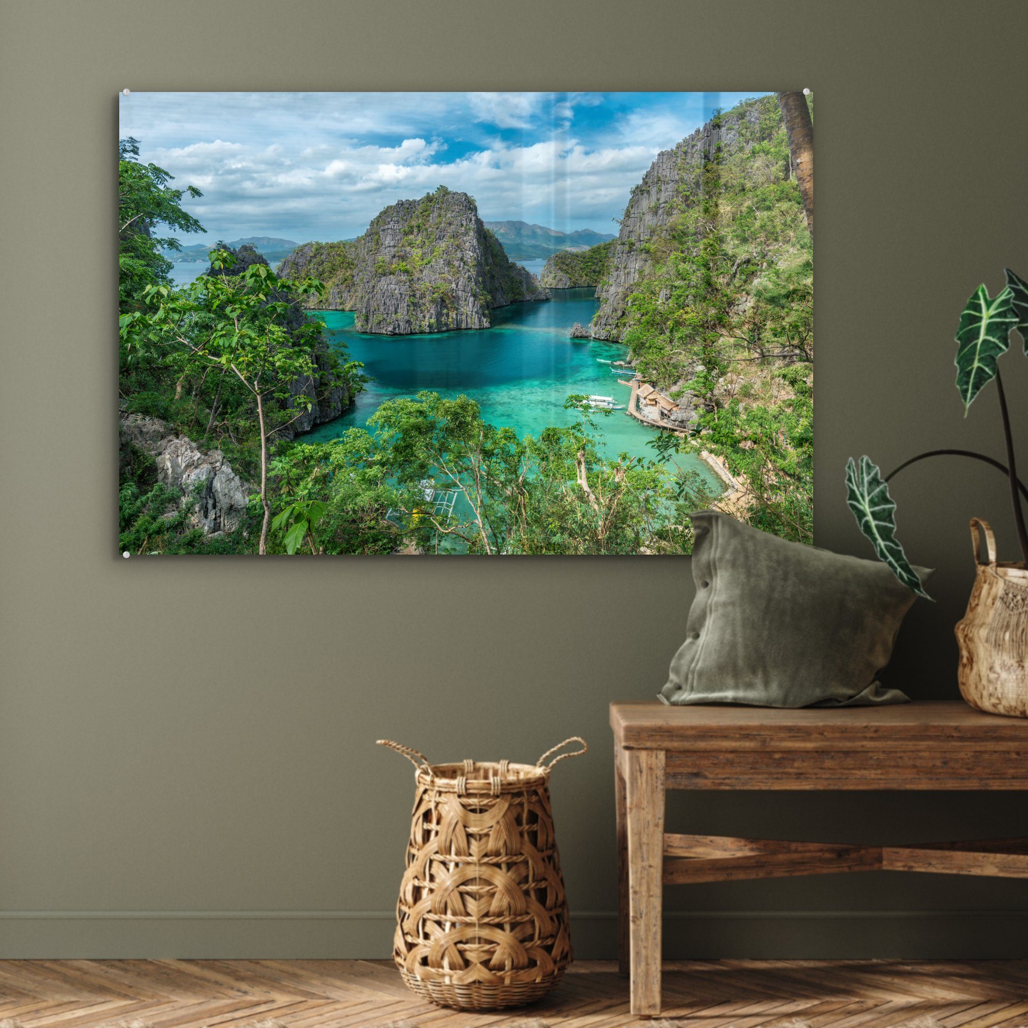 MuchoWow Acrylglasbild Eine Bucht mit & Meerwasser in Schlafzimmer Wohnzimmer Acrylglasbilder St), auf hellgrünem Insel (1 Coron den, der