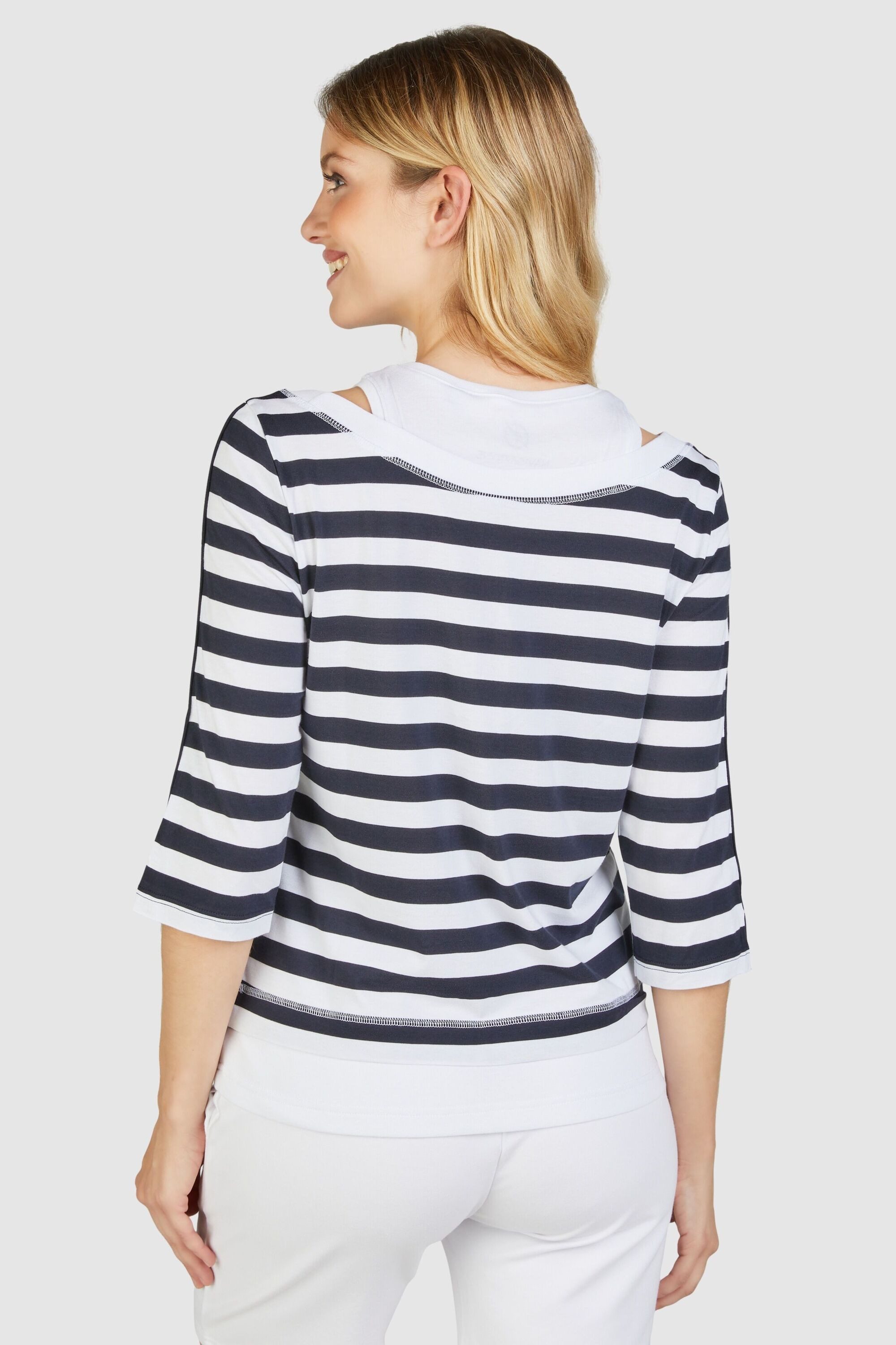 NAVIGAZIONE Rundhalsshirt mit 2-in-1 Optik