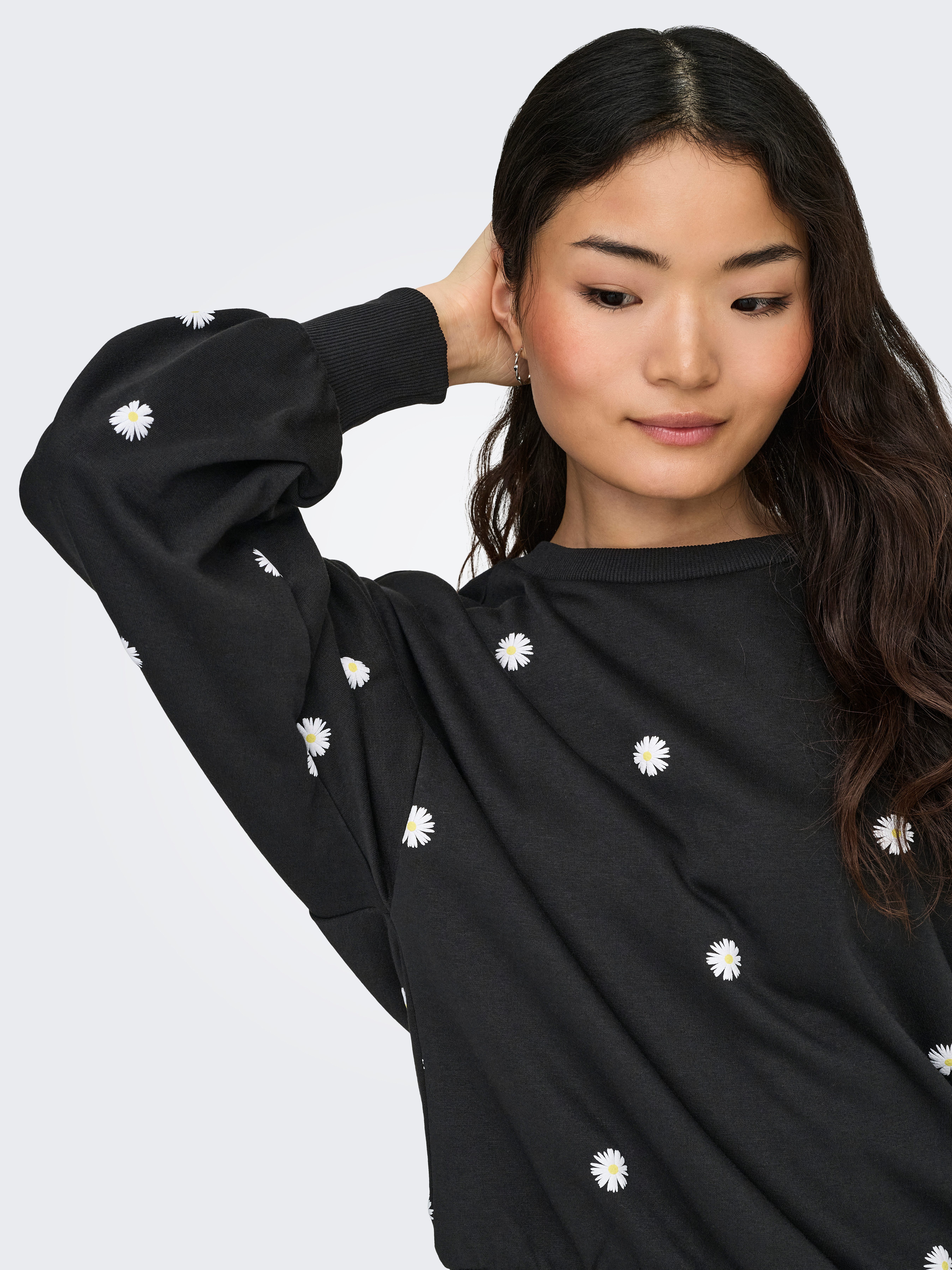 ONLY Sweatshirt ONLBROOKE L/S O-NECK FLOWER SWT Baumwollmischung, regular fit