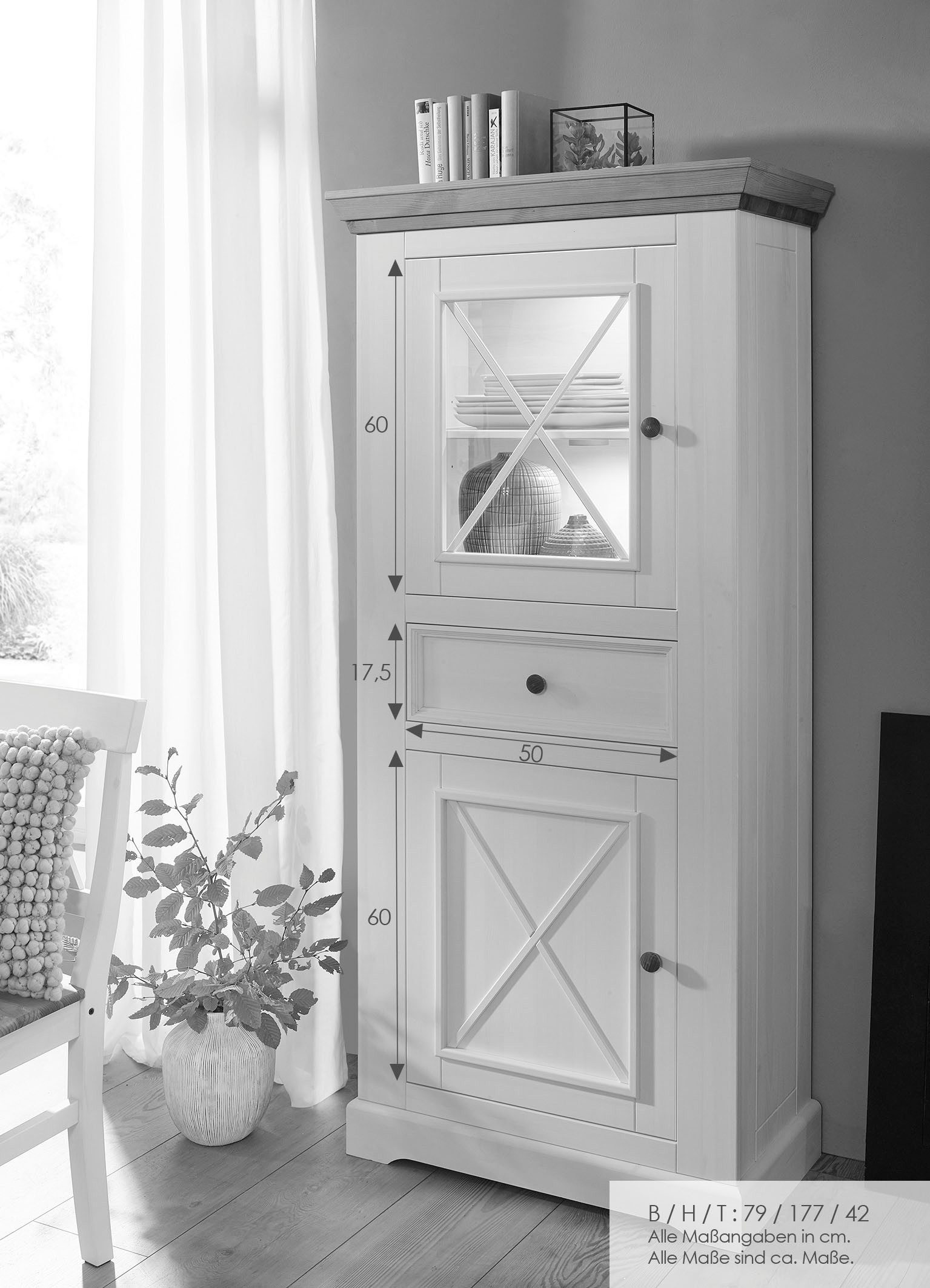 Woodroom Vitrine Oslo (Maße: 79 × 177 × 42 cm) massive Kiefer weiß oder grau gewachst