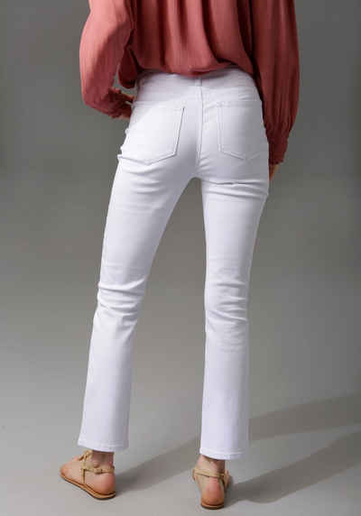 Aniston CASUAL Bootcut-Jeans in knöchelfreier Länge
