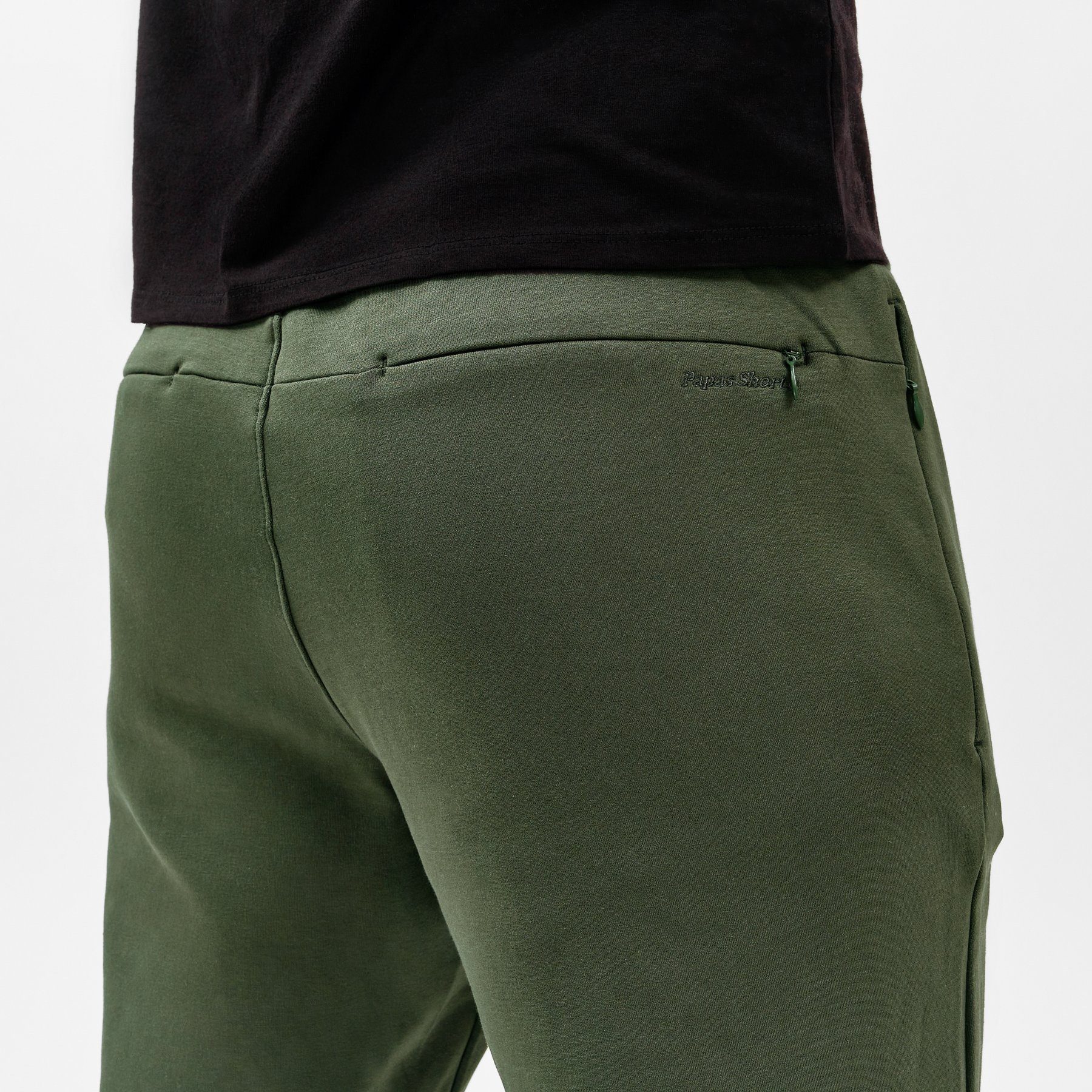 Papas Shorts Relaxhose Schicke aus den Grün und bequeme (1-tlg) Jogginghose Alltag für Reißverschlusstaschen Jogger mit Baumwolle Freizeithose sicheren