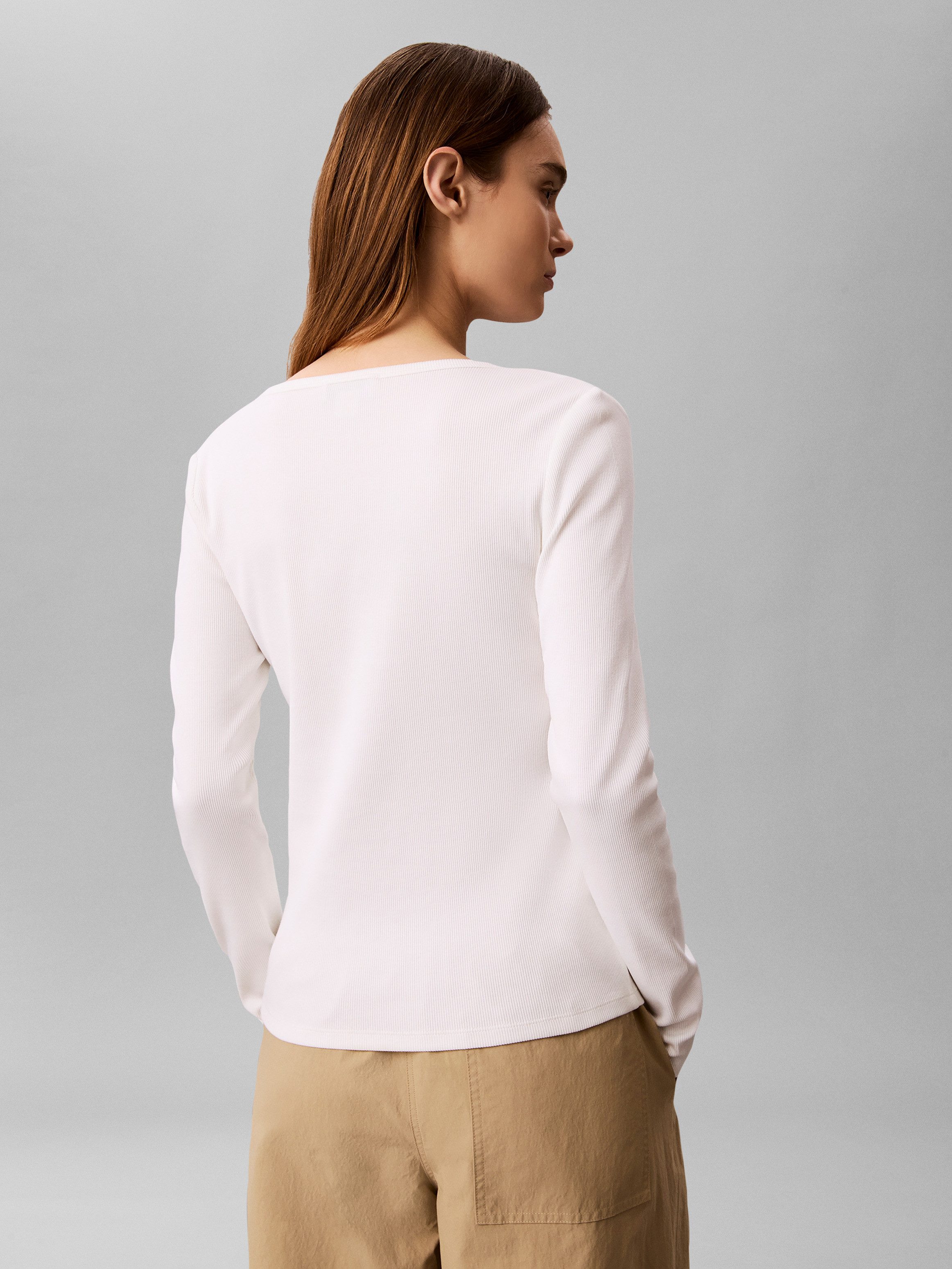 Calvin Klein Jeans Langarmshirt LS WOVEN LABEL 2X2 RIB SCOOP NEC Mit Rundhalsausschnitt, regular fit