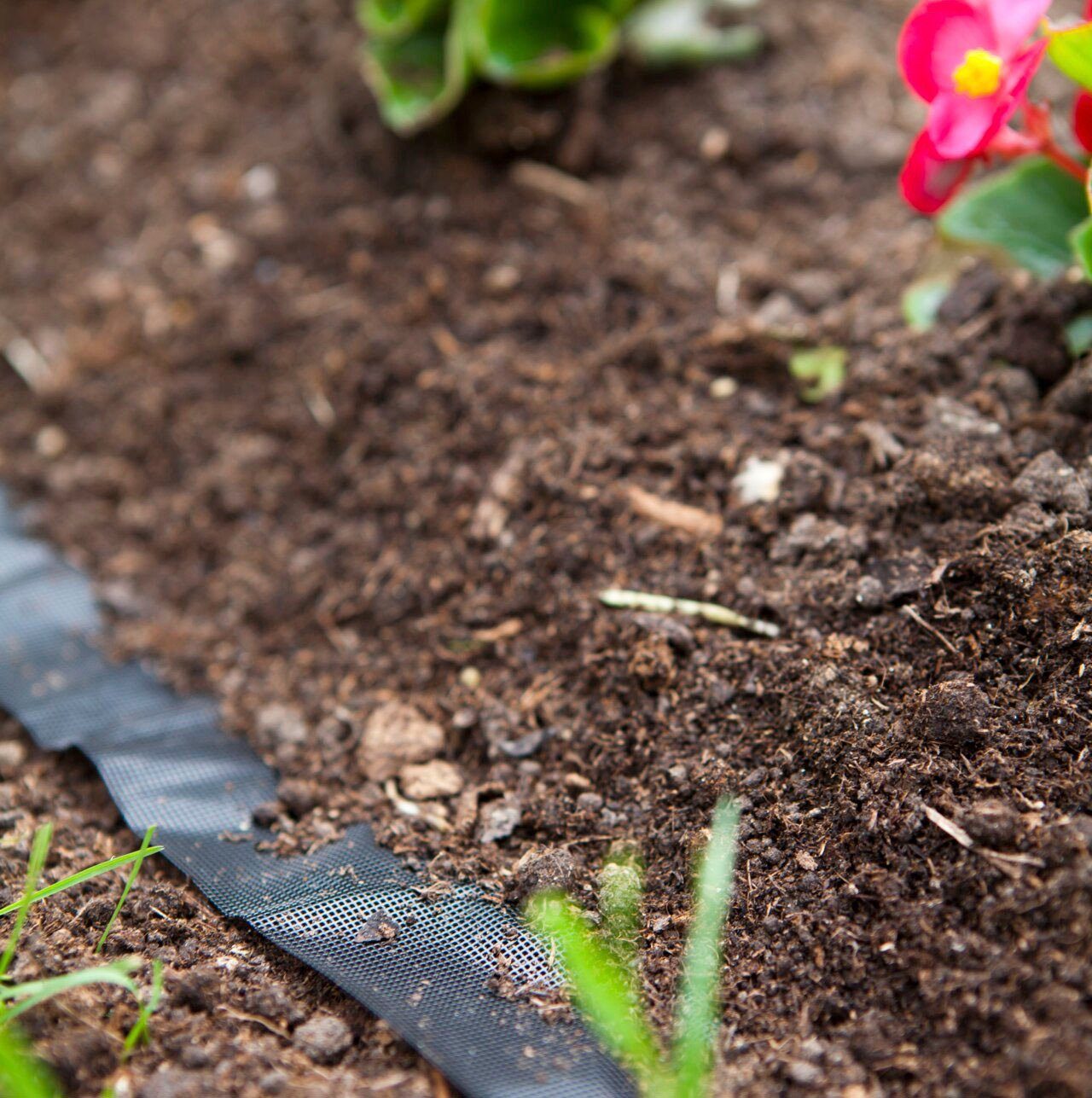 Windhager Unkrautvlies Anti Wed, verlängert die Haltbarkeit von Rindenmulch, (1-St), Gartenfolie erhältlich in 5 x 0,9 m oder 15 x 0,9 m, 33 g/m², schwarz