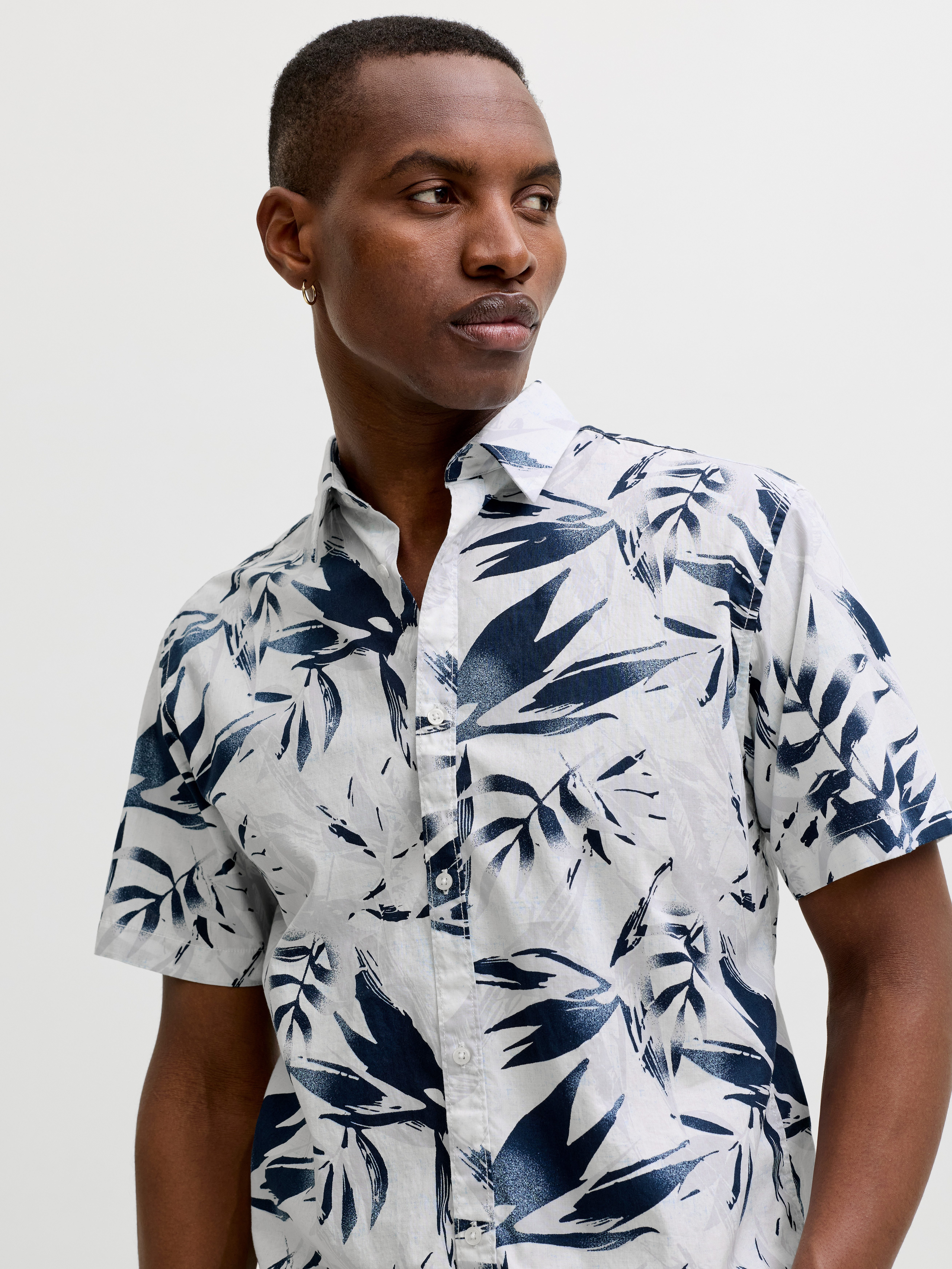 Jack & Jones Kurzarmhemd JJHONOLULU AOP SHIRT SS
