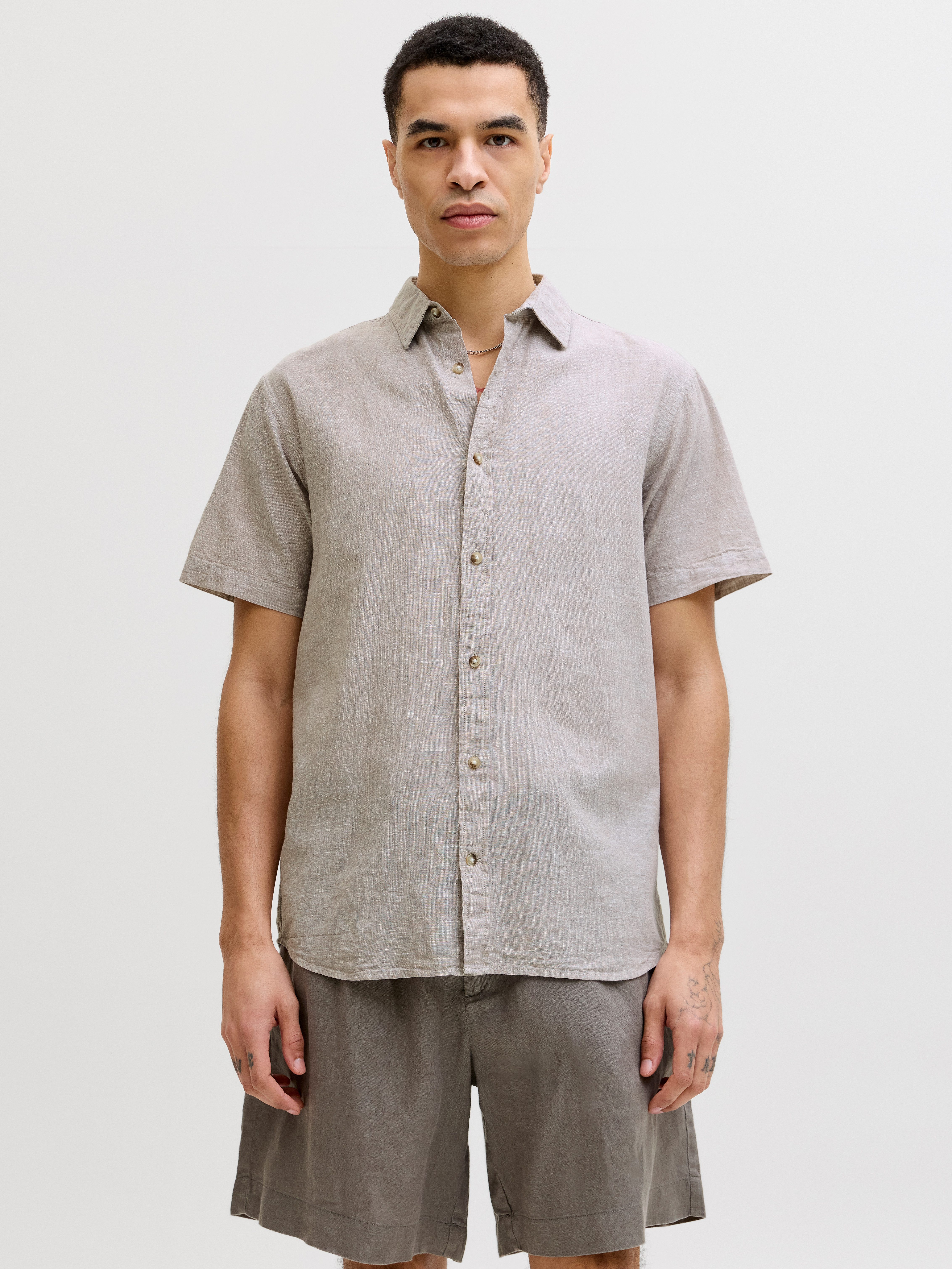 Jack & Jones Kurzarmhemd JJESUMMER LINEN BLEND SHIRT S/S SN Baumwolle mit Leinen, regular fit