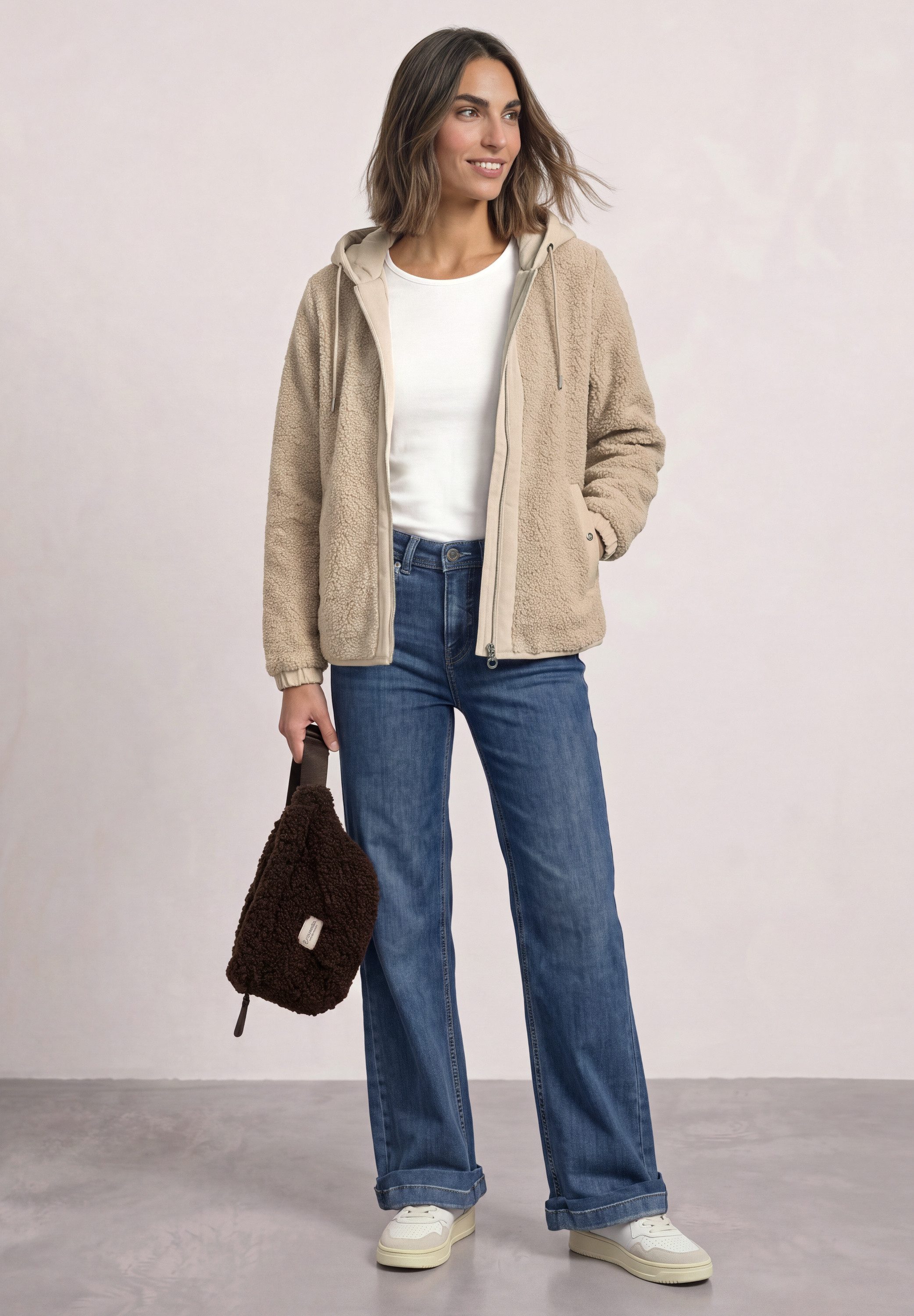 STREET ONE Fellimitatjacke mit abnehmbarer Kapuze – Bild 3 von 5
