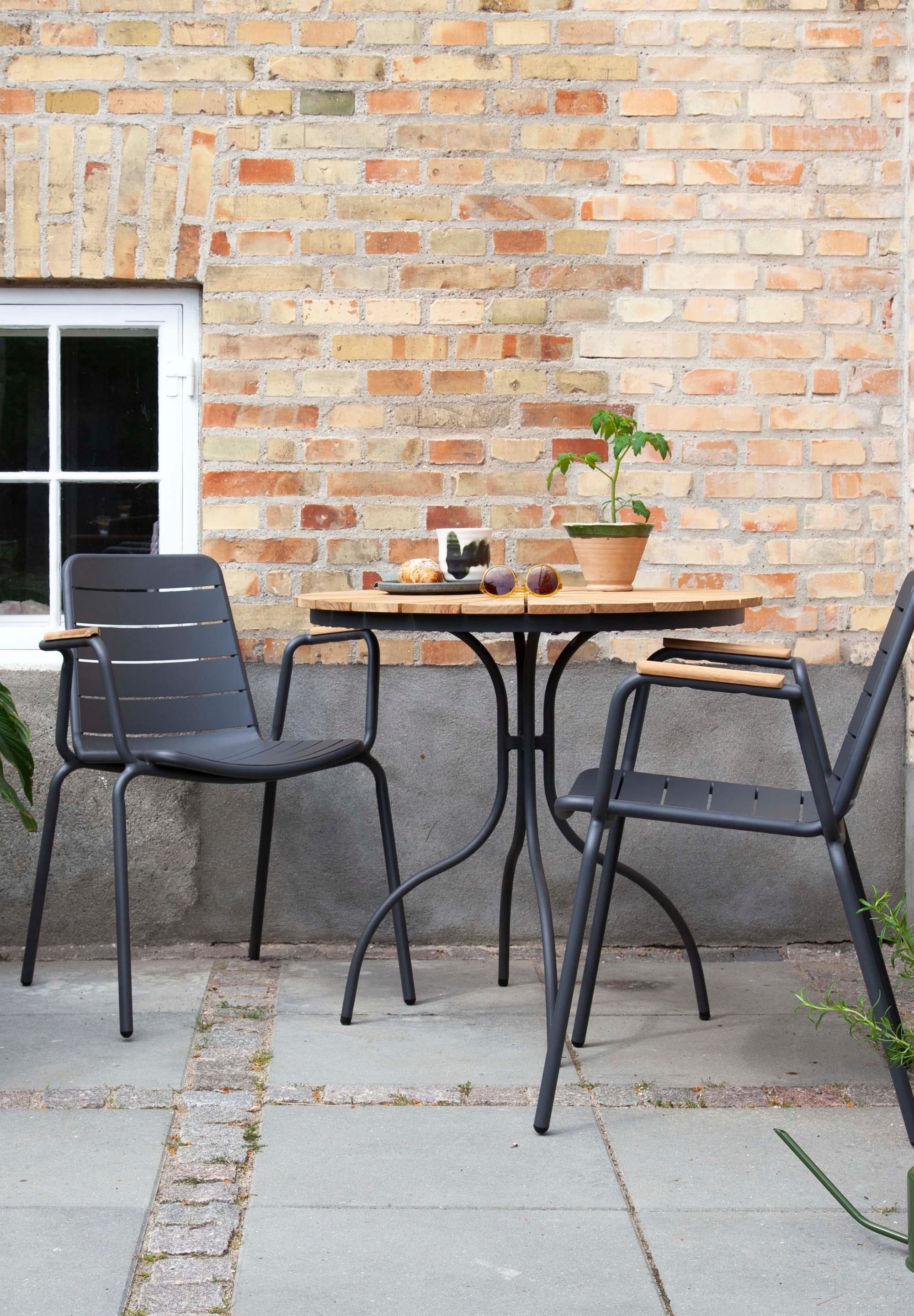 Cinas Sitzgruppe Ellen/Parc, Massive Holzlamellen, angenehme Standfläche, natürliche Wärme