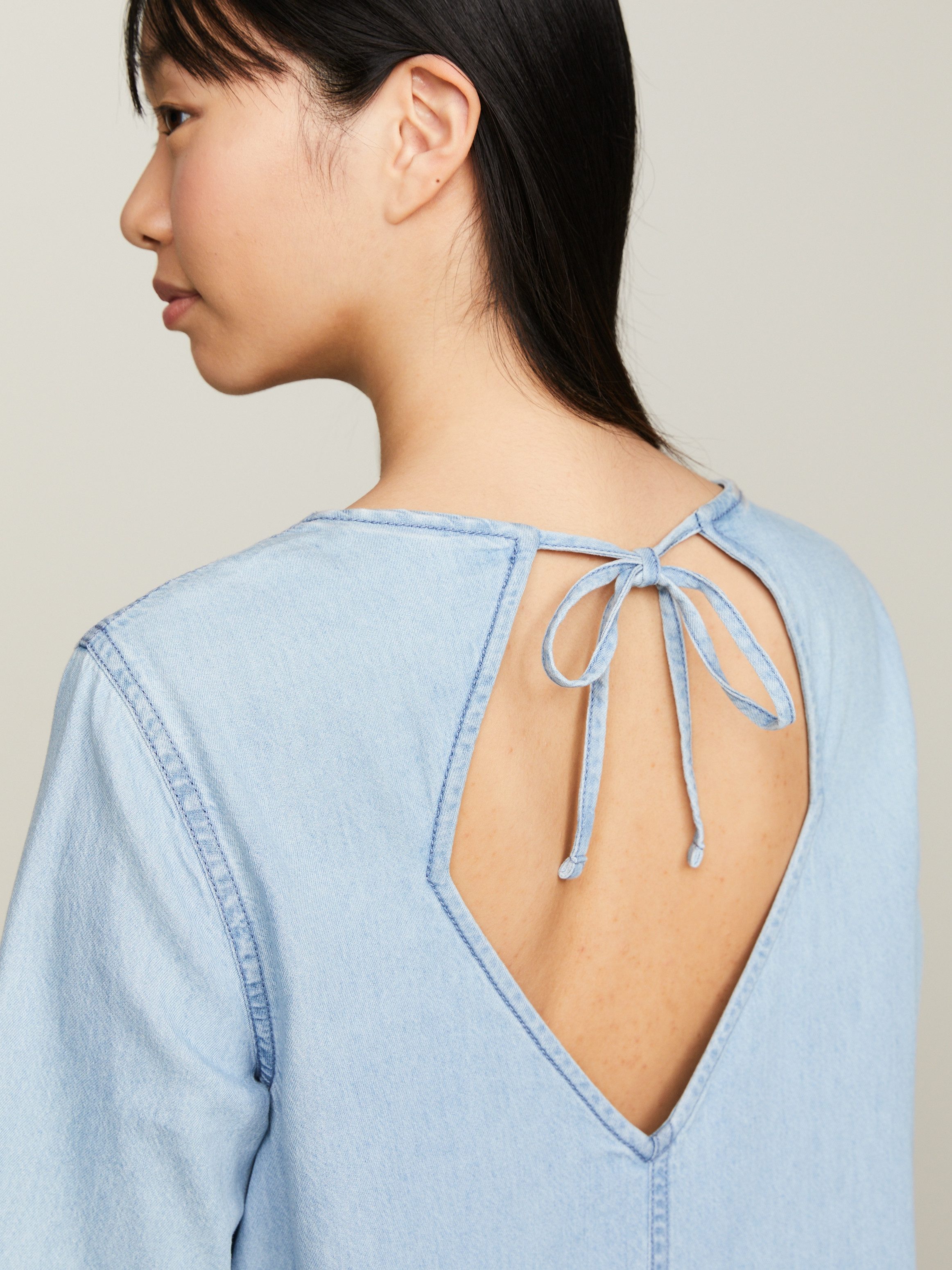 Tommy Jeans Curve Blusenkleid TJW CHAMBRAY A-LINE SS DRESS EXT Große Größen