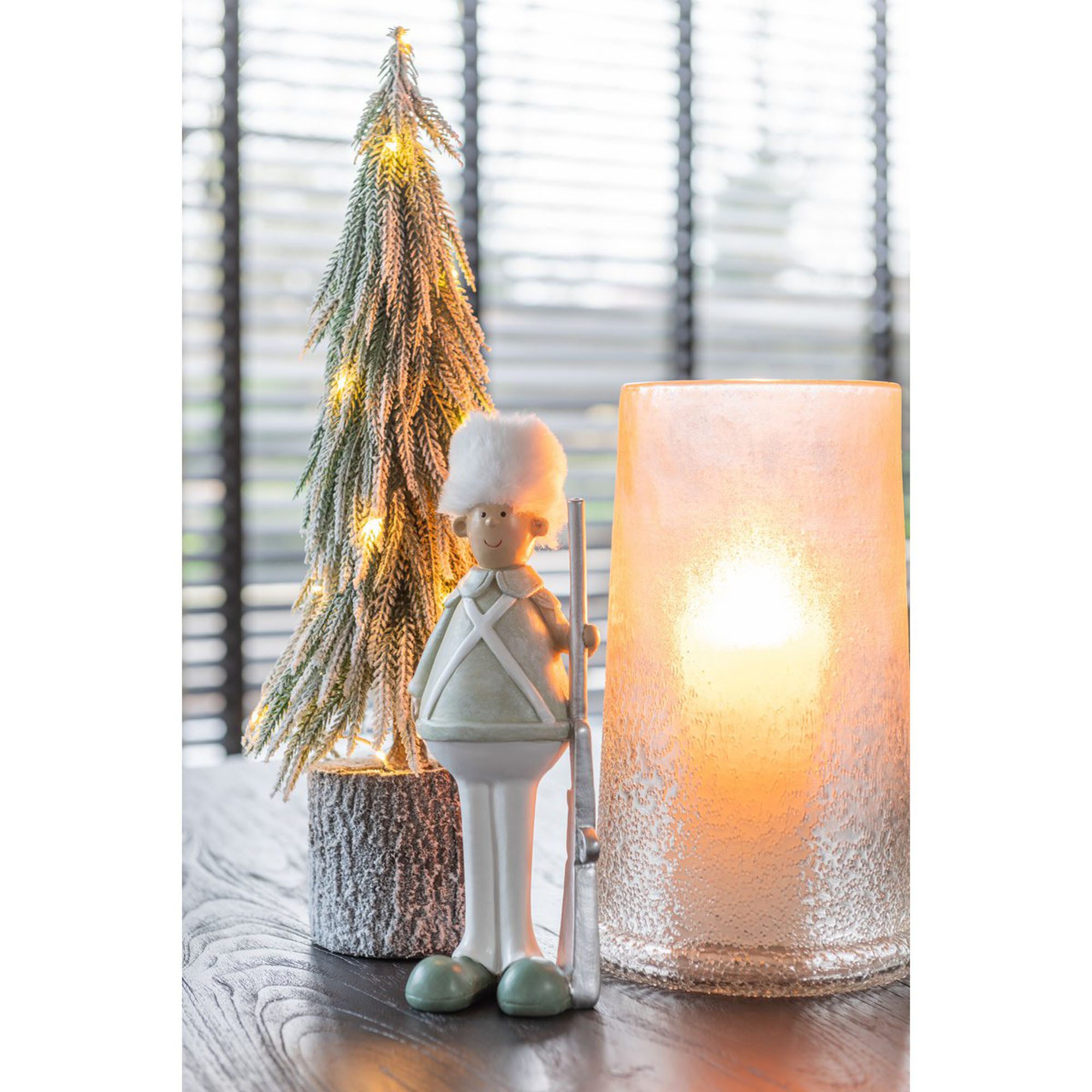 J-line Künstlicher Weihnachtsbaum Weihnachtsbaum Led Kunststoff Schnee L, Tanne, mit warmweißer LED Girlande, mit Ständer