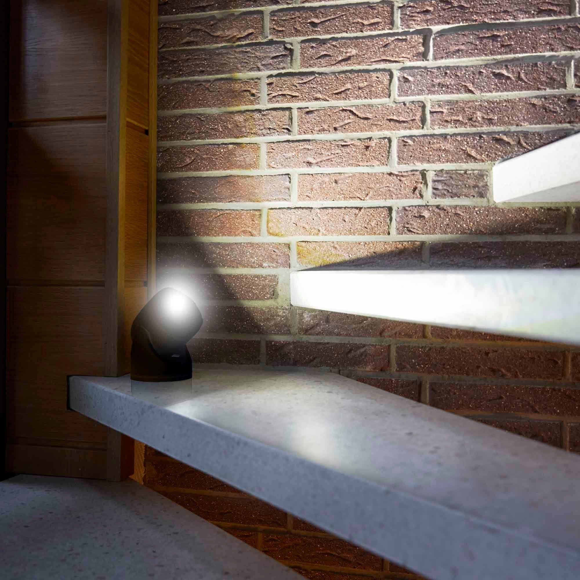 Northpoint LED Wandstrahler LED Batterie Spot Strahler Flutlicht Bewegungsmelder inkl. D-Batterien