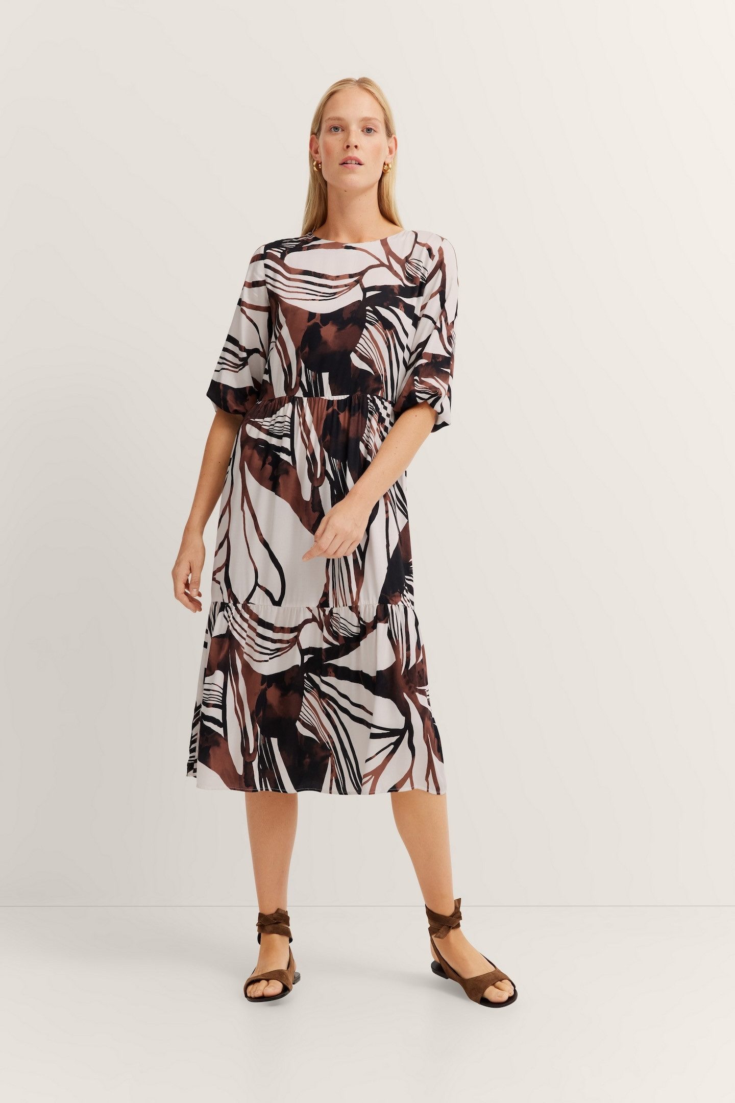 bugatti Sommerkleid mit Volants & Teilungsnähten