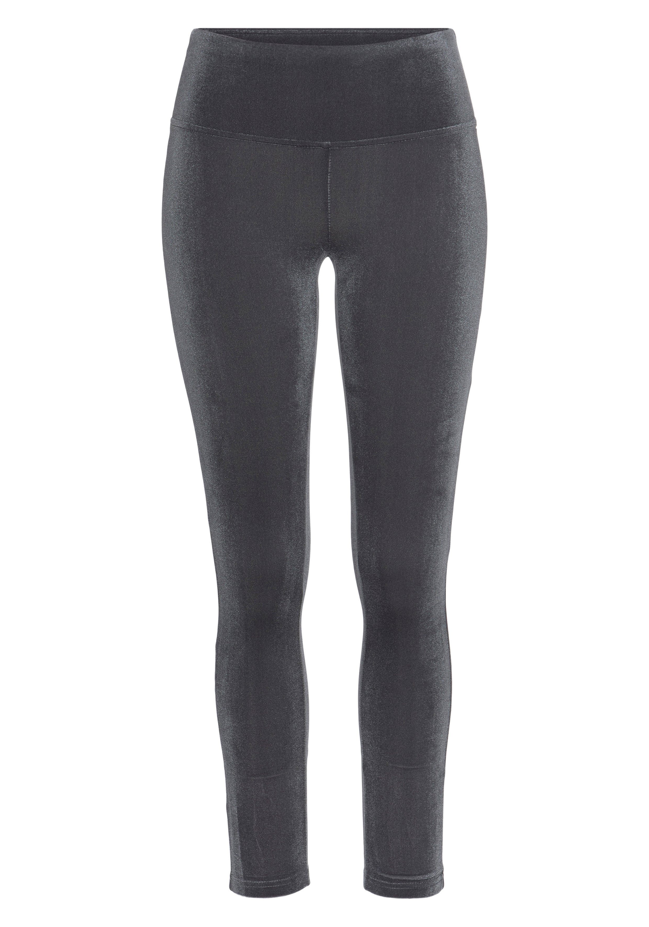 LASCANA Leggings in weicher, elastischer Samtoptik. € 34,99