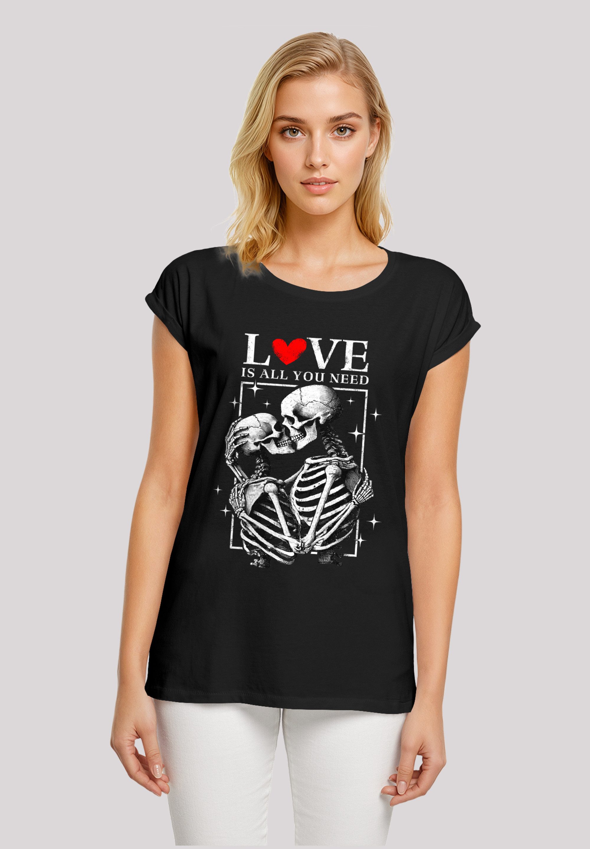 T-Shirt Love is all you need