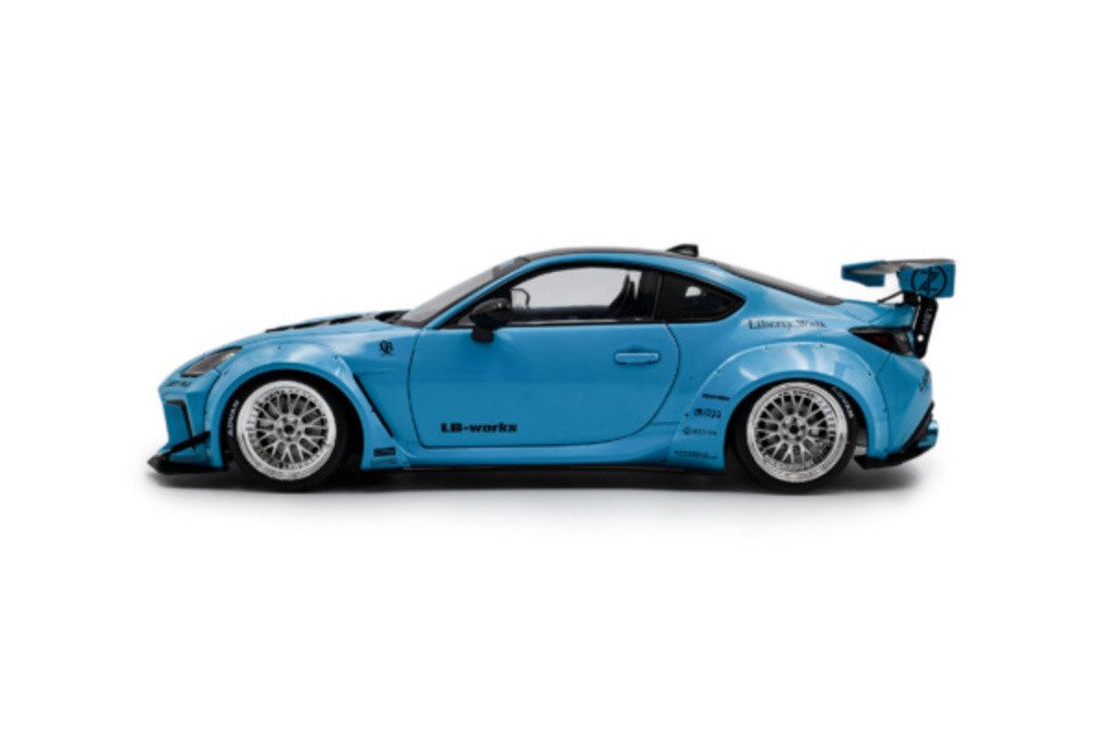 Solido Modellauto Toyota GR86 LBWK Bodykit 2024 blau, Maßstab 1:18