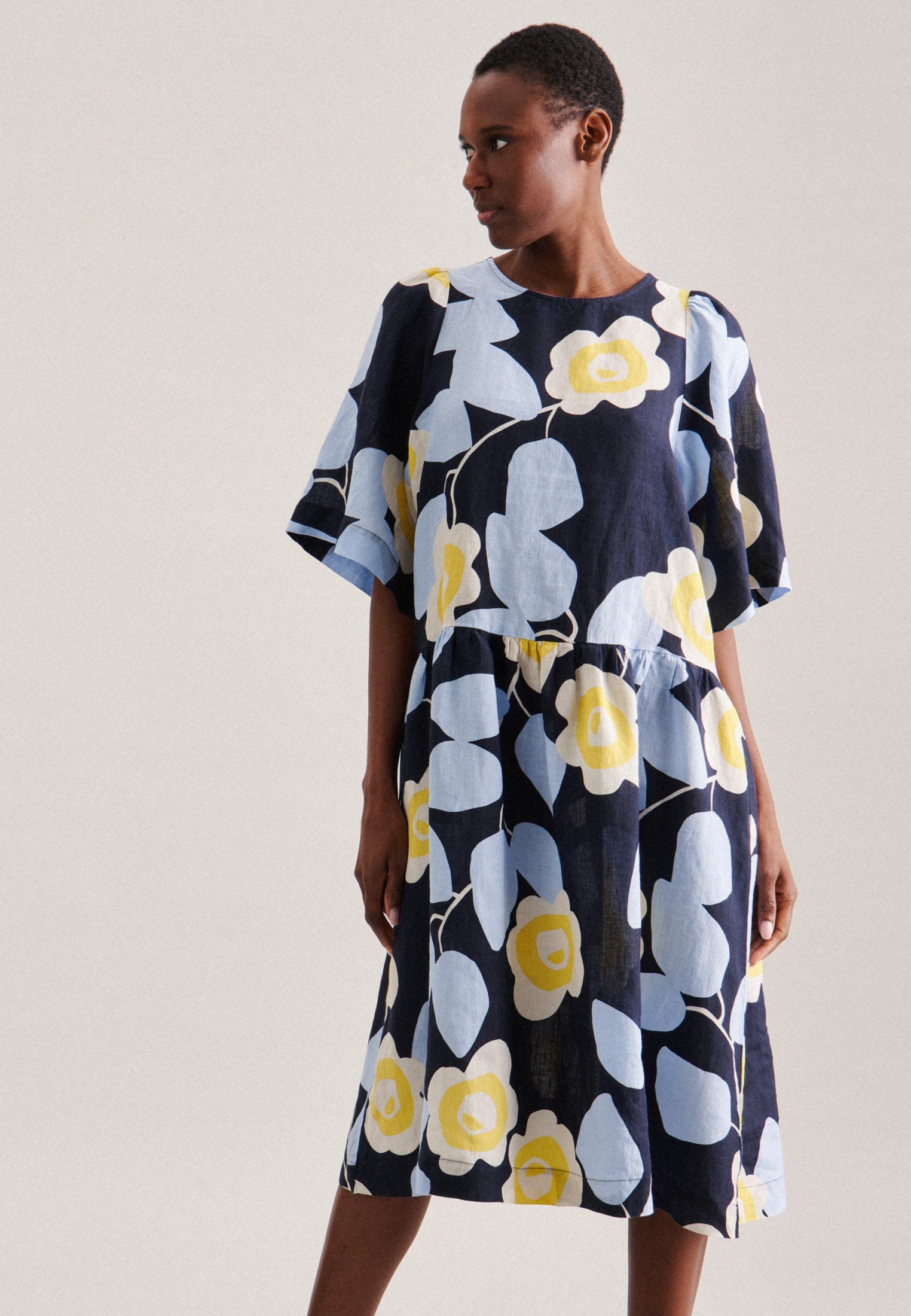 Sommerkleid Schwarze Rose