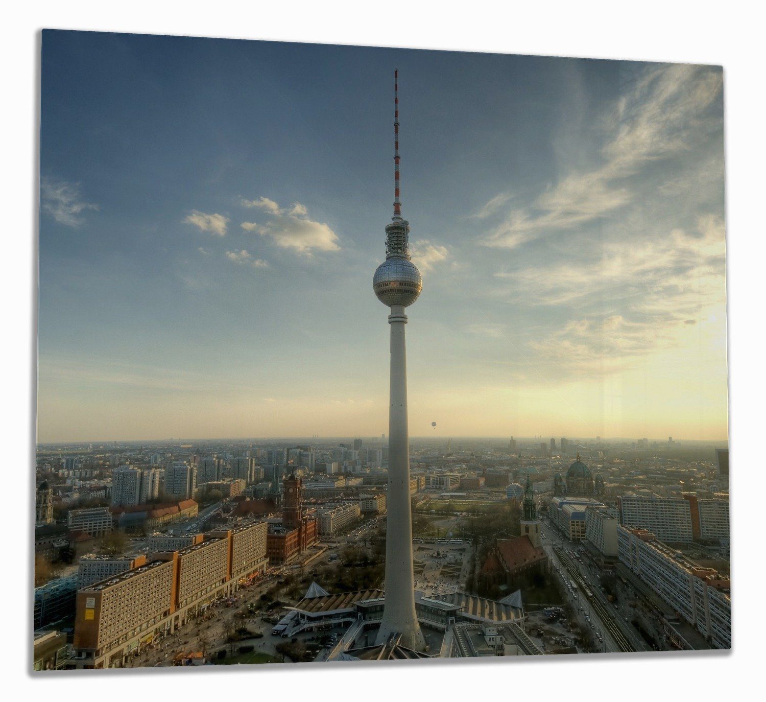 Wallario Herd-Abdeckplatte Fernsehturm Berlin mit Panoramablick über die Stadt, ESG-Sicherheitsglas, (Glasplatte, 1 tlg., inkl. 5mm Noppen), verschiedene Größen