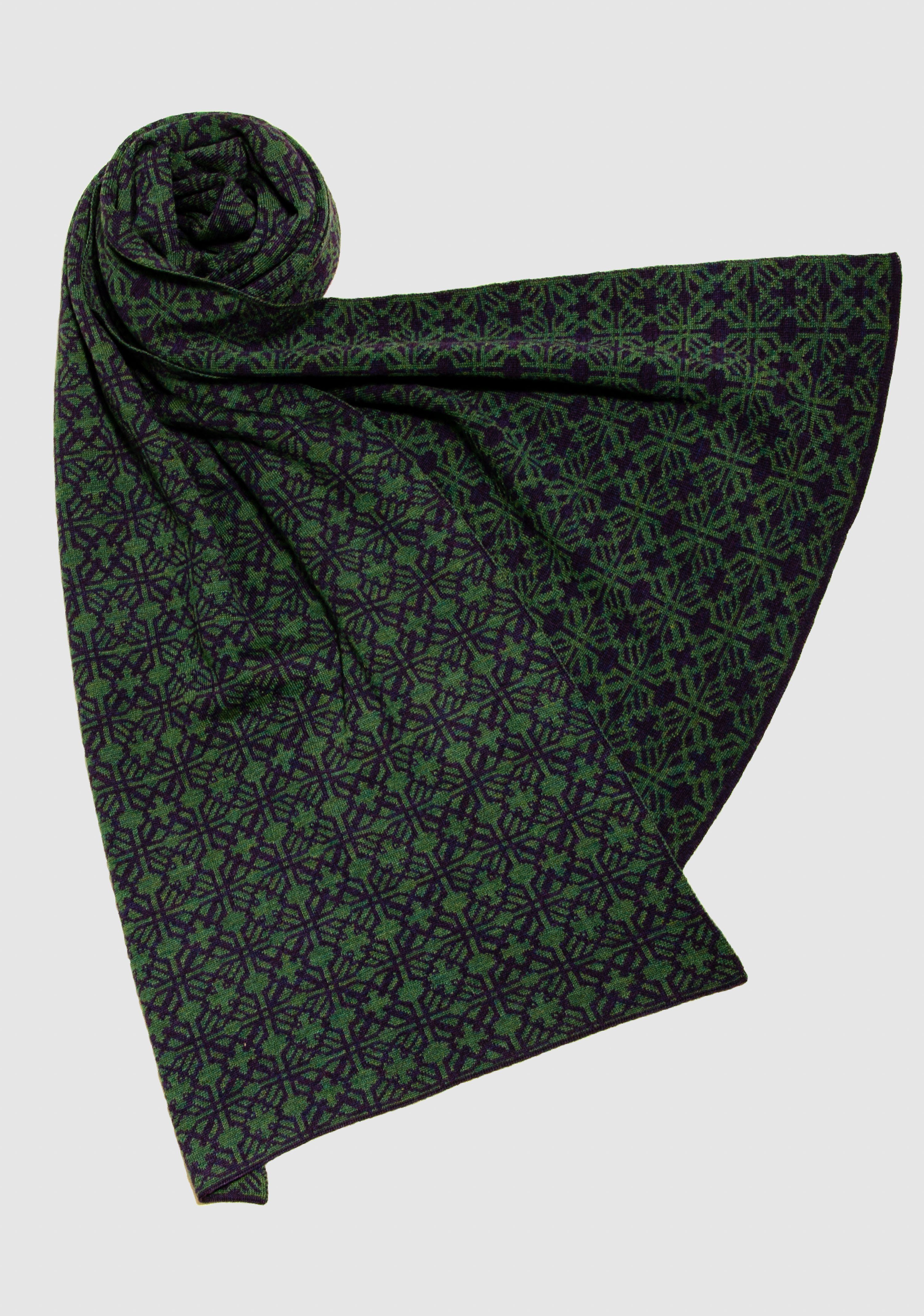 LANARTO slow fashion Wollschal Schal in Farben extrasoft schönen 100% Irland purpur_schilf Merino