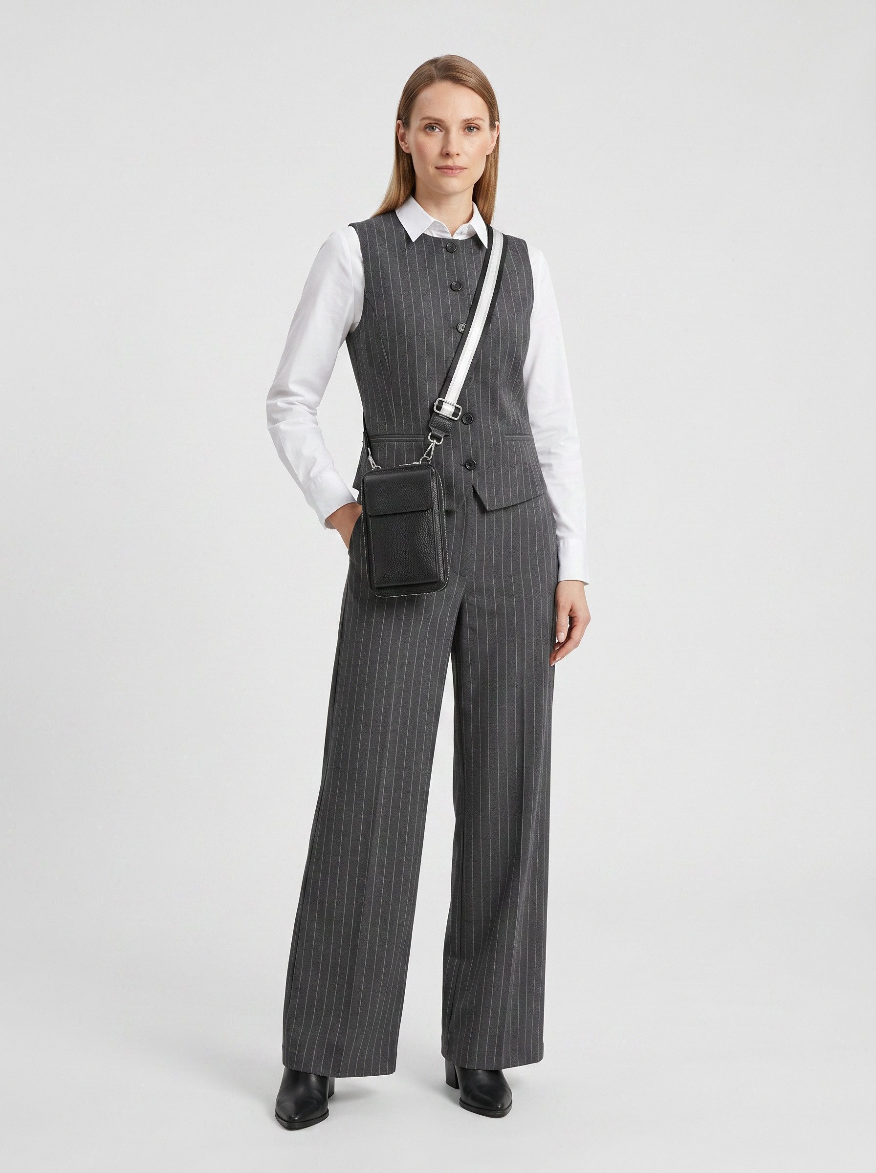 Zum Outfit 12