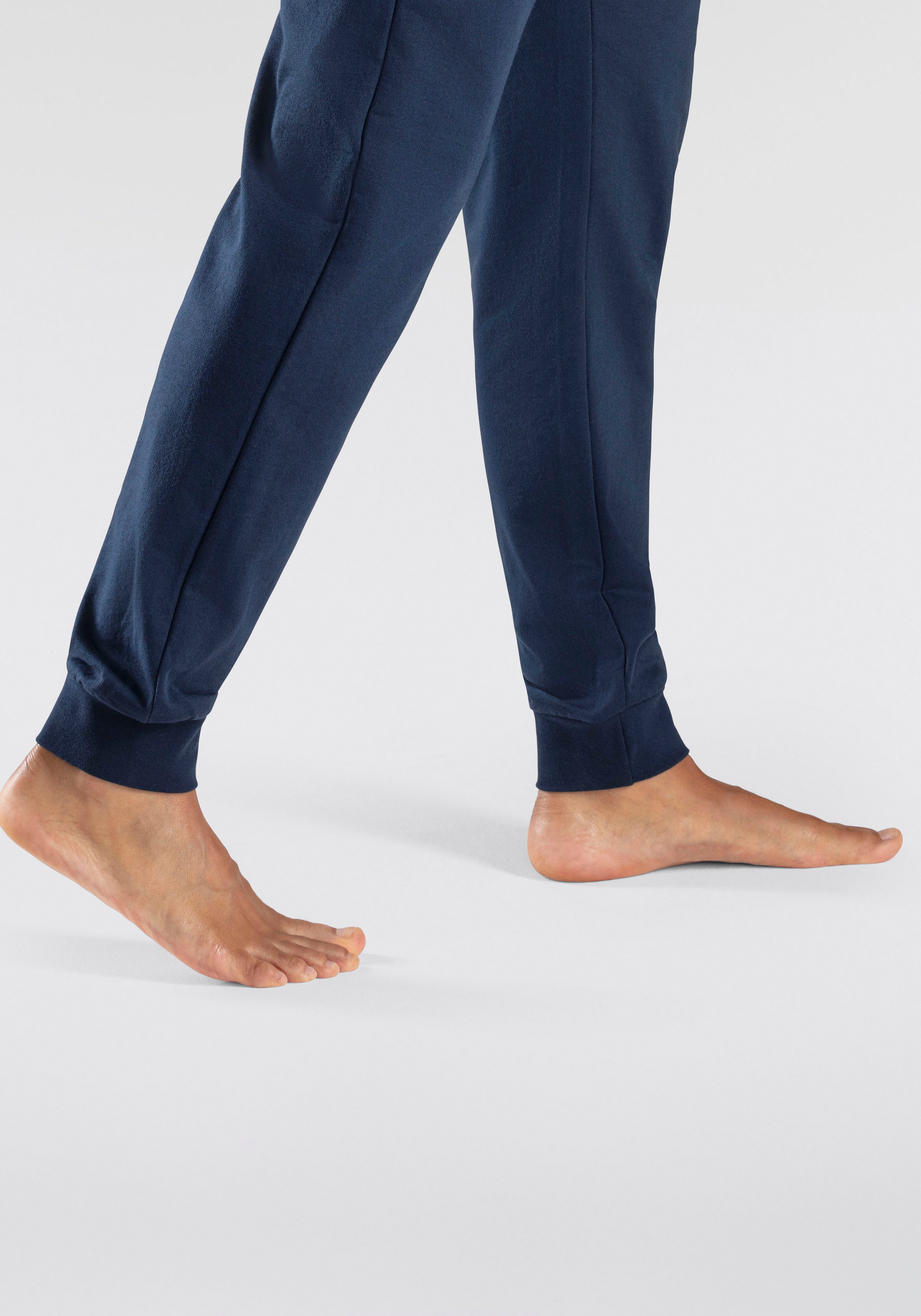 Bench. Loungewear Sweathose Jogginghose mit Kordel, aus Baumwoll-Mix
